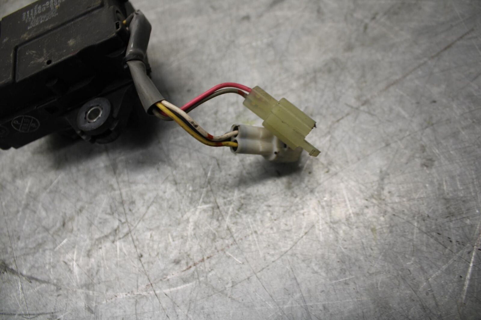 2009 Kawasaki Ninja ZX6R ZX600R EXHAUST VALVE SERVO MOTOR 21174-0005 BB44