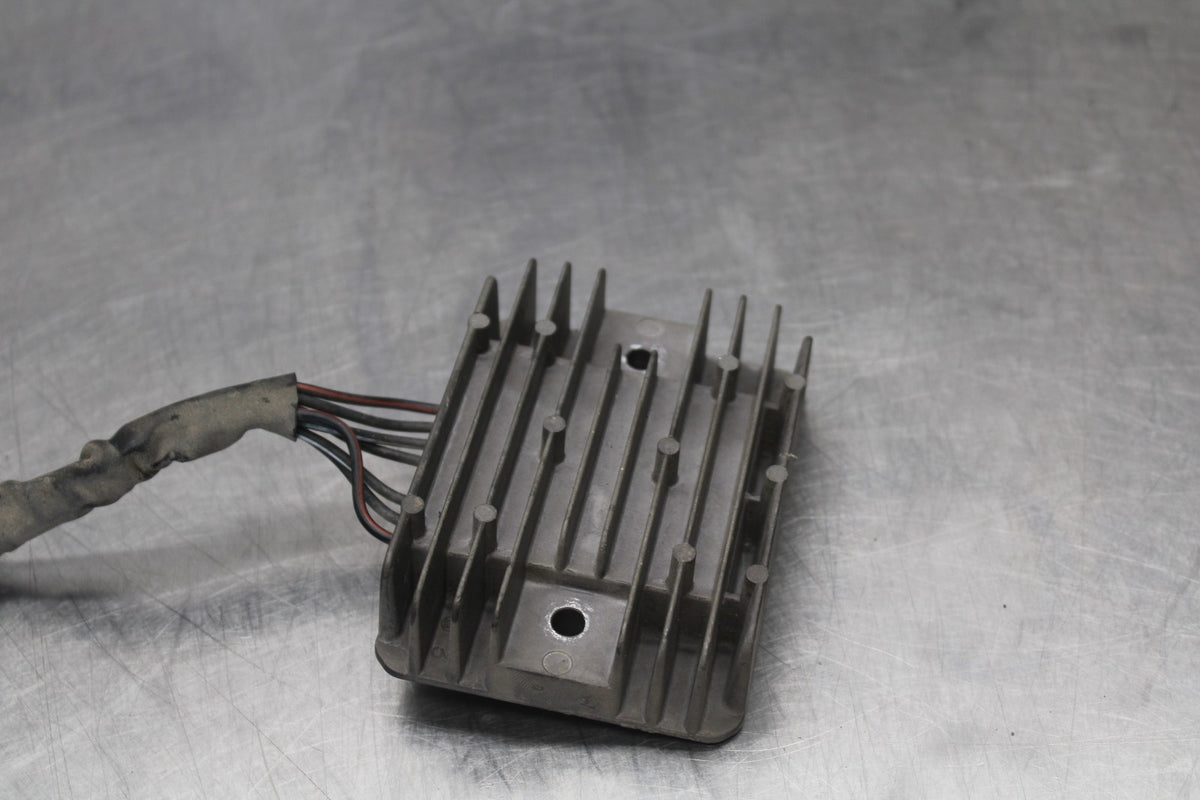 07 SUZUKI BOULEVARD M50 RECTIFIER VOLTAGE REGULATOR BB897