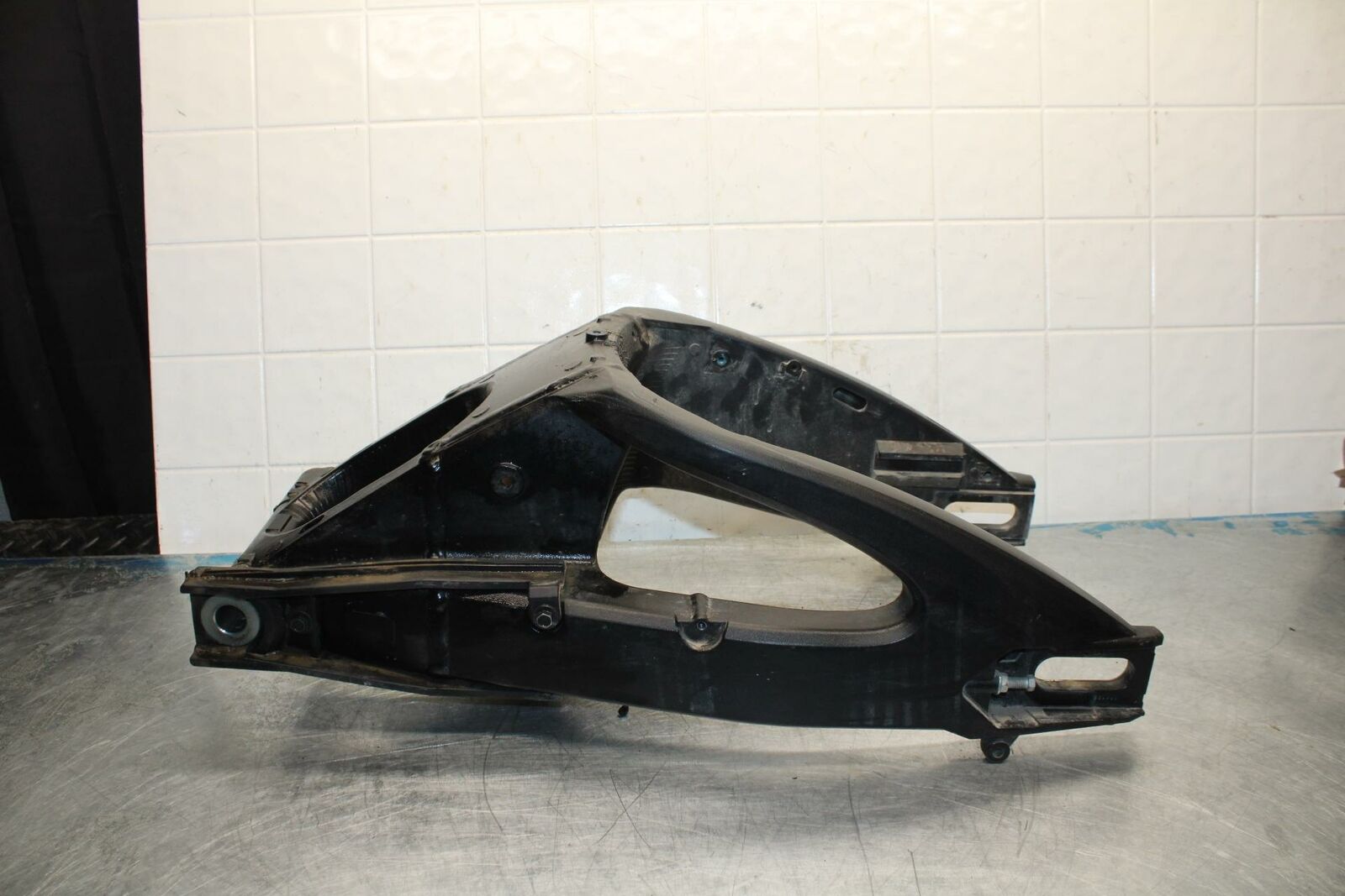 11-21 SUZUKI GSXR750 REAR SWINGARM BACK SUSPENSION SWING ARM BB422