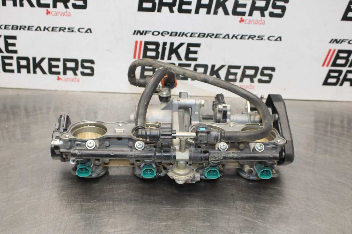 13 YAMAHA YZF R1 MAIN FUEL INJECTORS / THROTTLE BODIES BB781