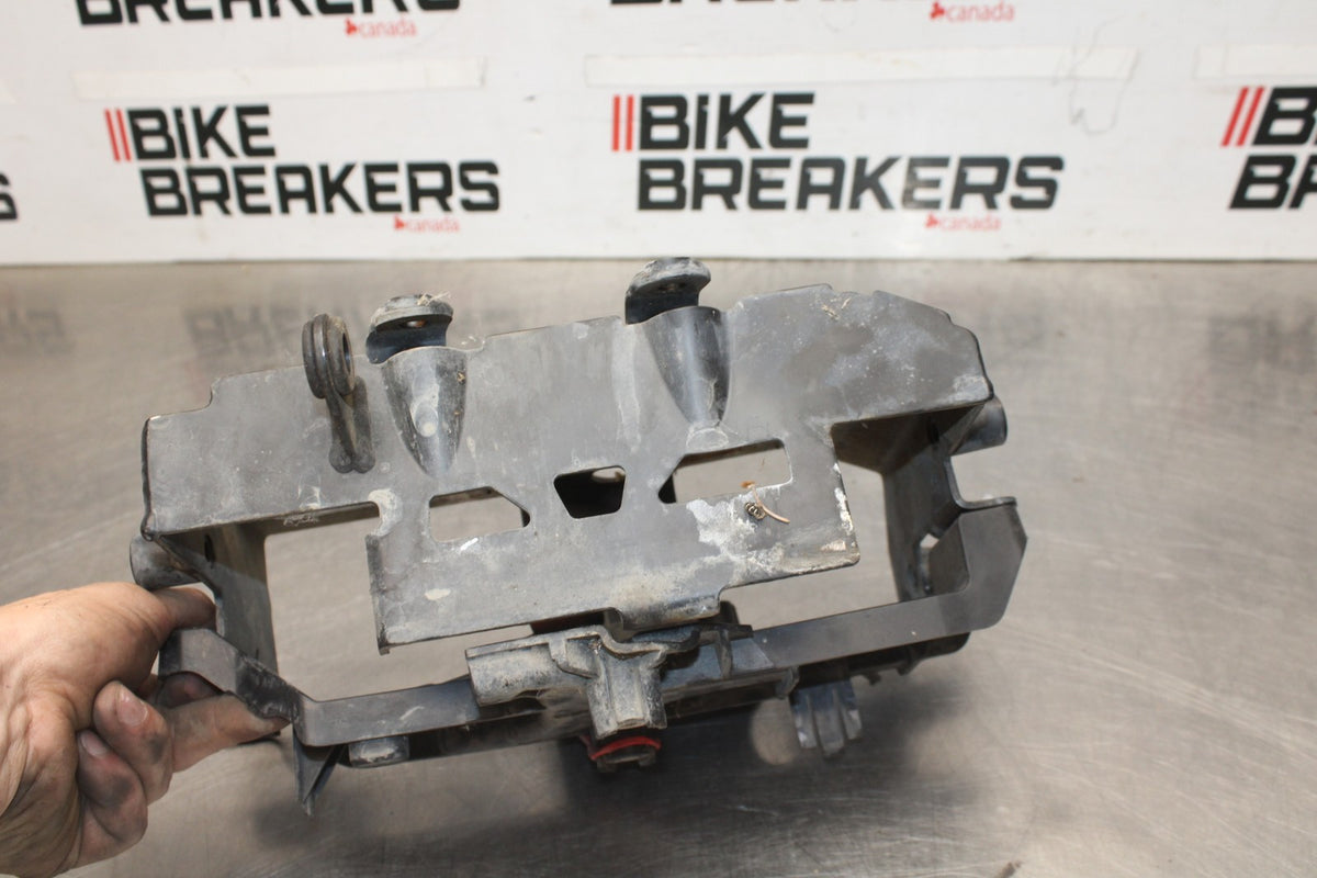 22 HARLEY-DAVIDSON PAN AMERICA 1250 BATTERY TRAY BOX BB910
