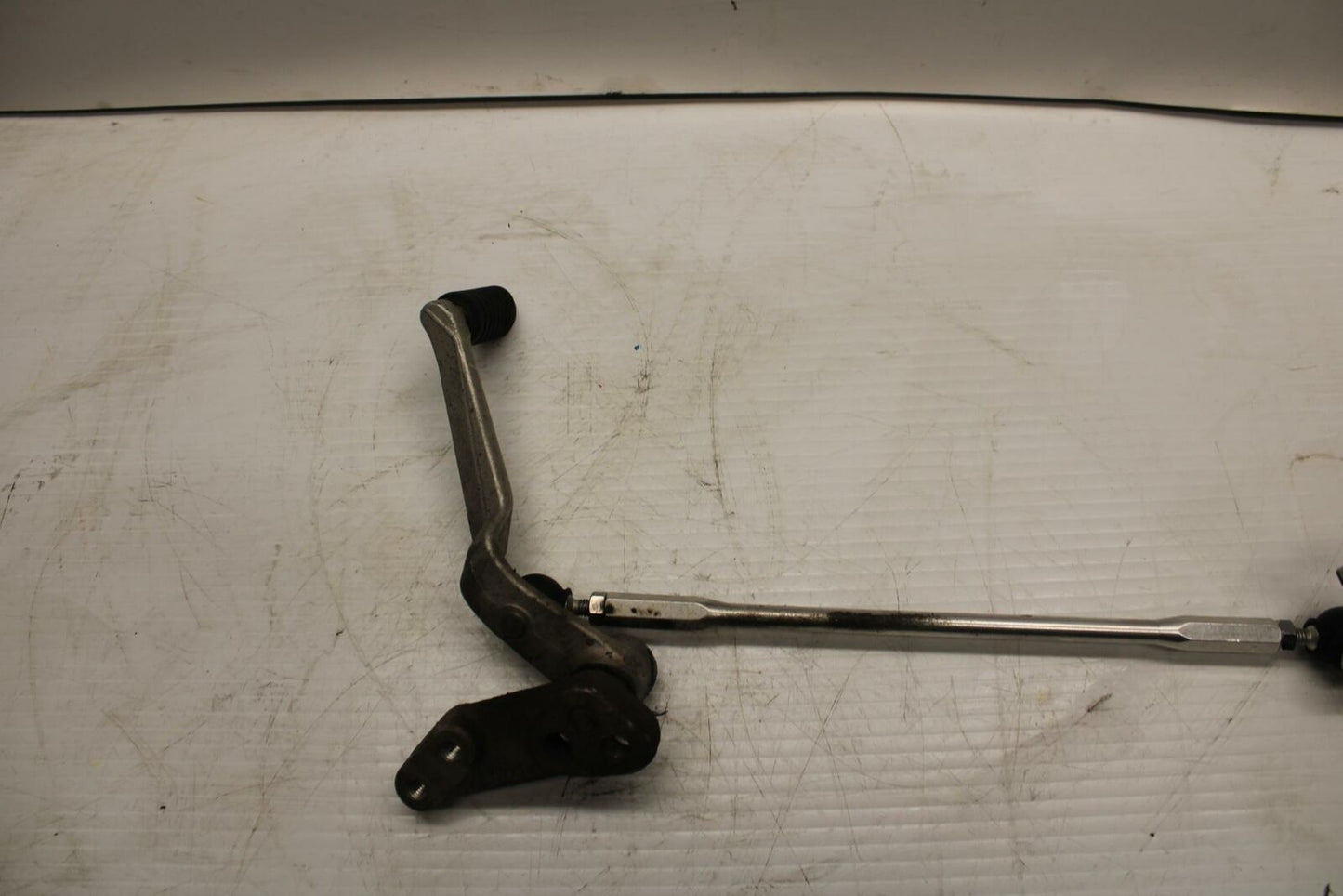 11-21 SUZUKI GSXR600 SHIFTER LINKAGE SHIFT  PEDAL 25520-01H00 25525-01H00 BB260