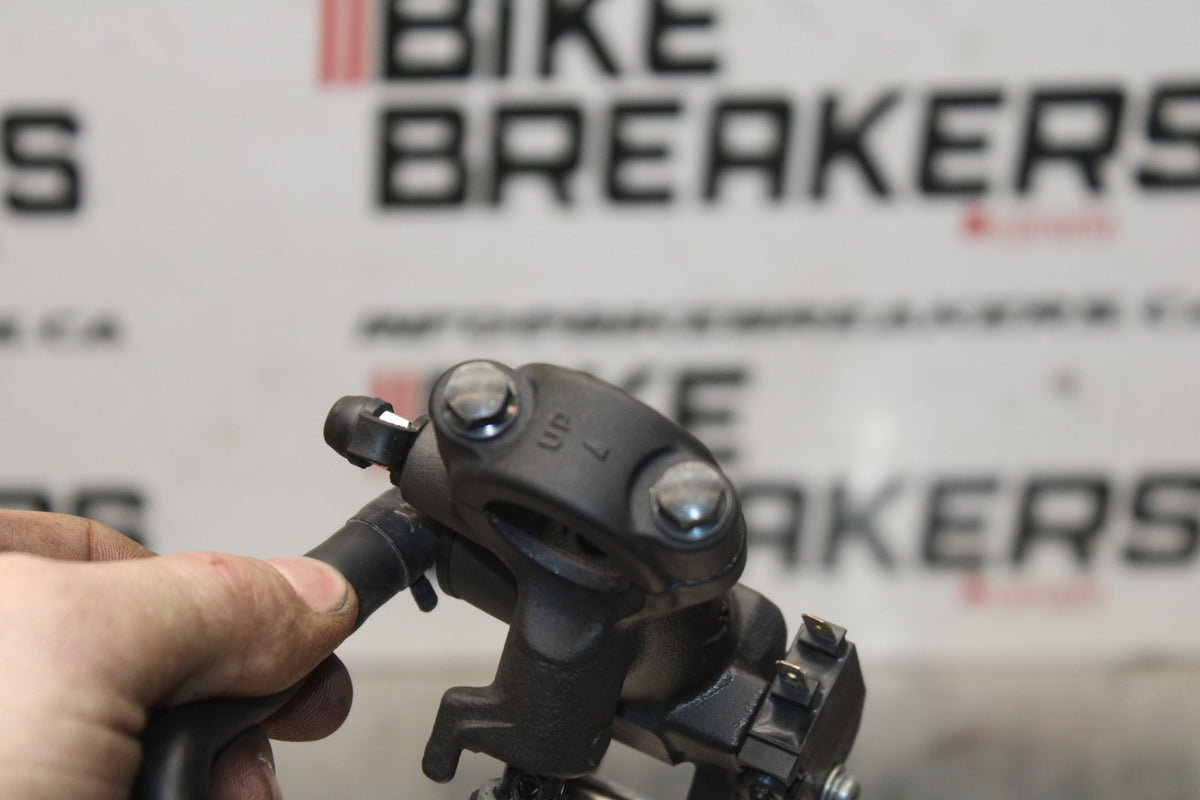 18 YAMAHA YZF R1  FRONT BRAKE MASTER CYLINDER BB838