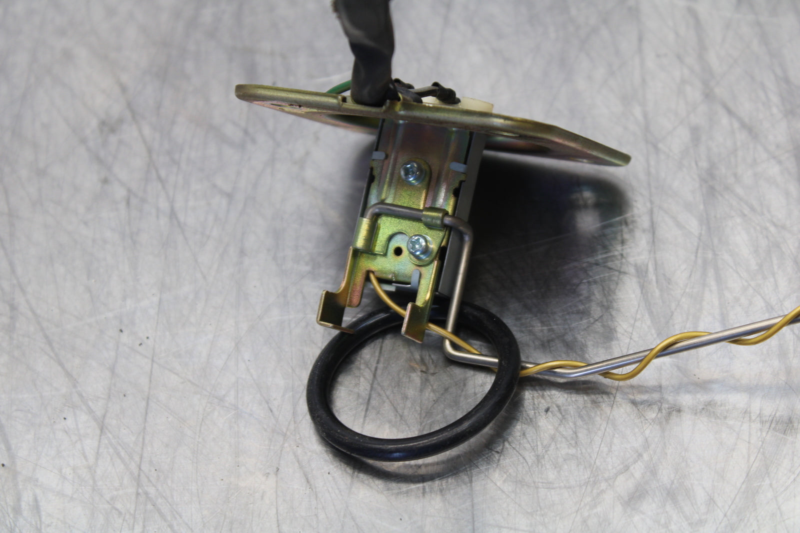 98-05 HONDA SUPER HAWK 1000 VTR1000F FLOAT GAS FUEL LEVEL SENDING UNIT BB152