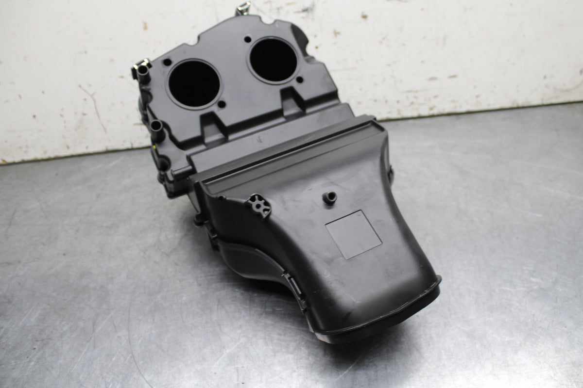21-24 APRILIA TUONO 660 FACTORY AIRBOX AIR INTAKE FILTER BOX BB733