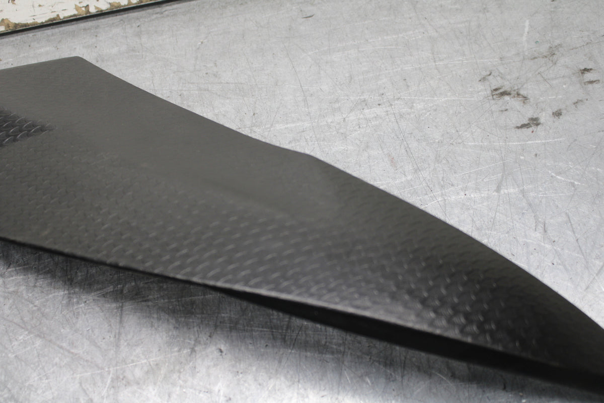 06 YAMAHA YZF R6 AFTERMARKET RIGHT LEFT FUEL TANK PANELS COVERS TRIM SET  BB716