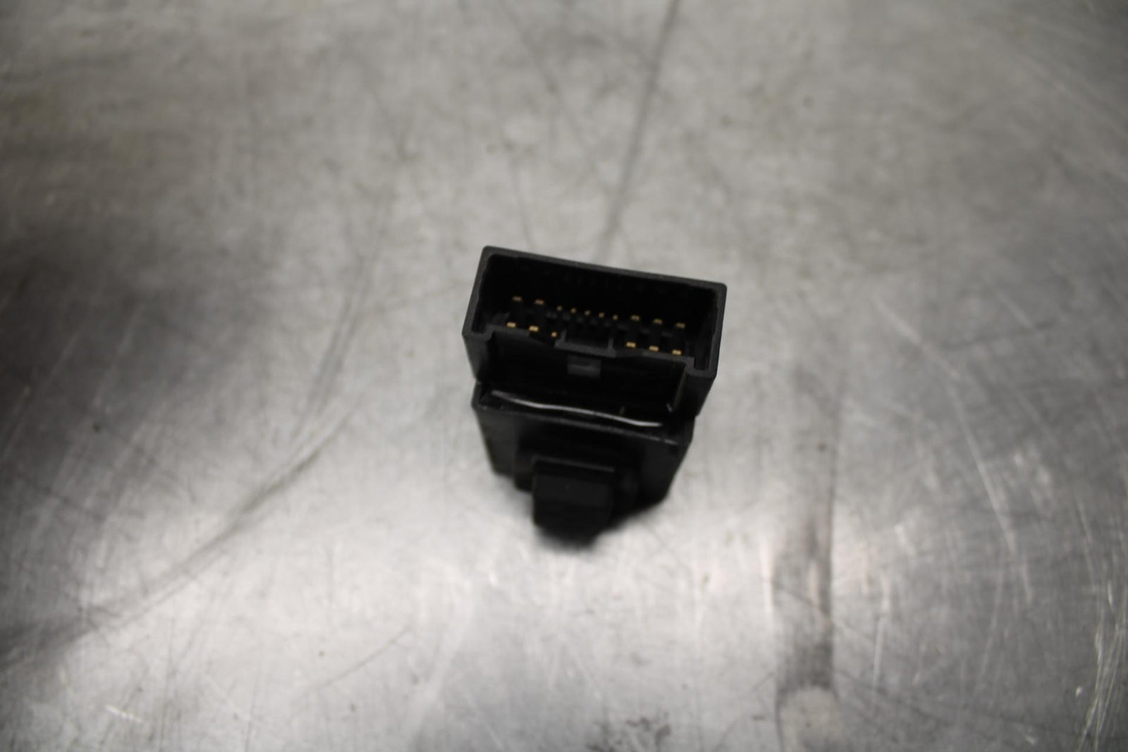 07 YAMAHA YZF R6 RELAY ASSEMBLY FUSE BOX 5VK-81950-40-00 BB495