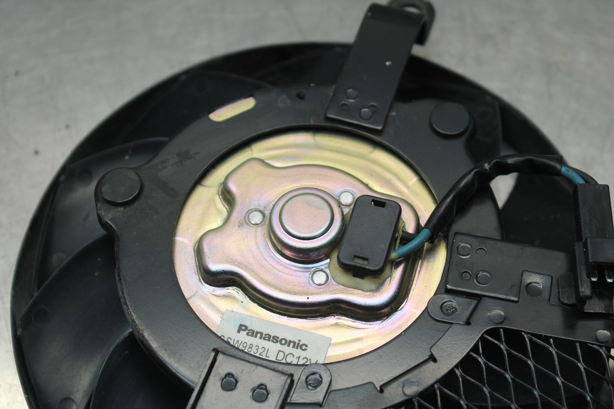 20-25 SUZUKI GSXR750 ENGINE RADIATOR COOLING FAN BB810