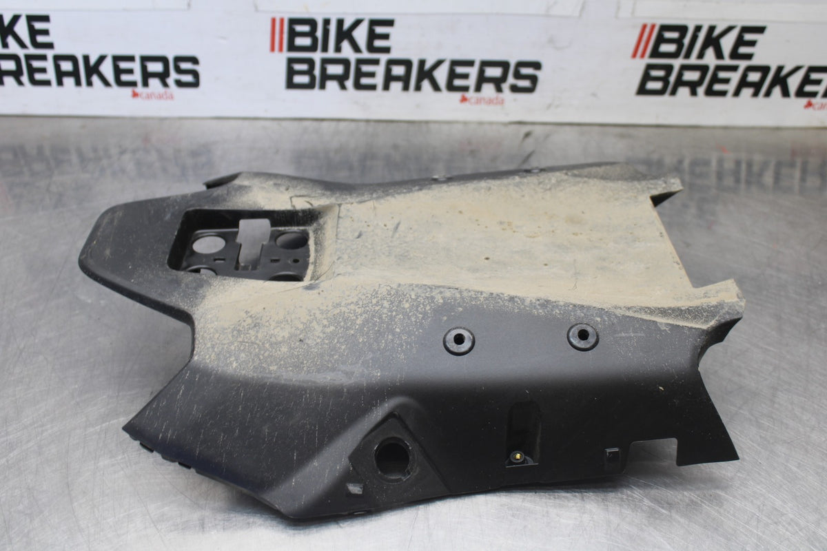 25 KAWASAKI Z900 REAR BACK TAIL UNDERTAIL FAIRING COWL FENDER BB928