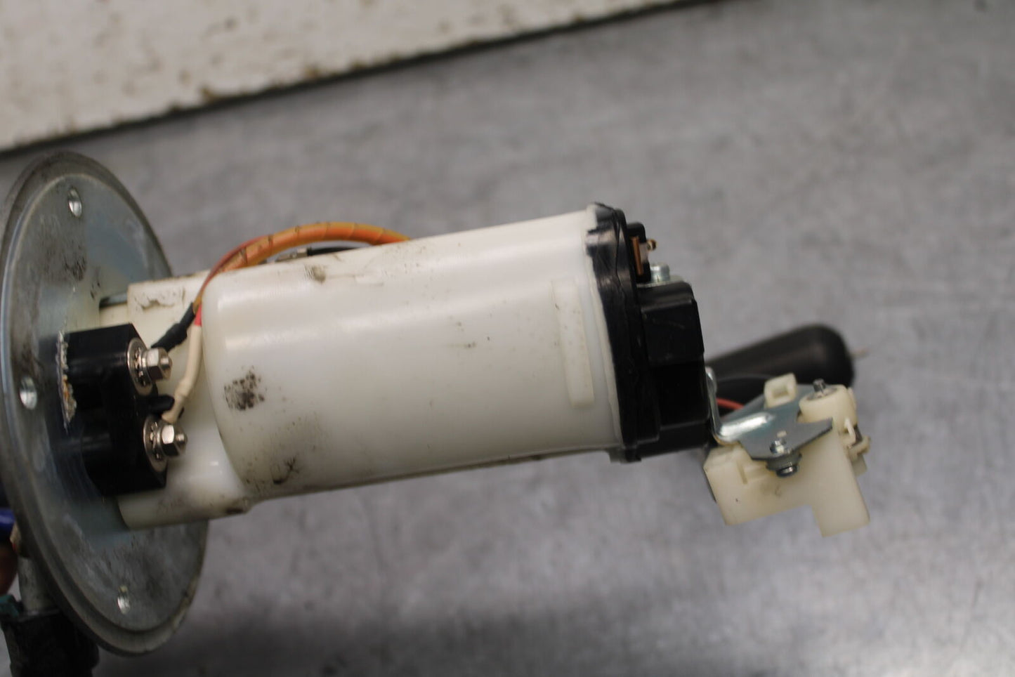 06-07 SUZUKI GSXR 600 FUEL PUMP GAS PETROL SENDER UNIT BB737