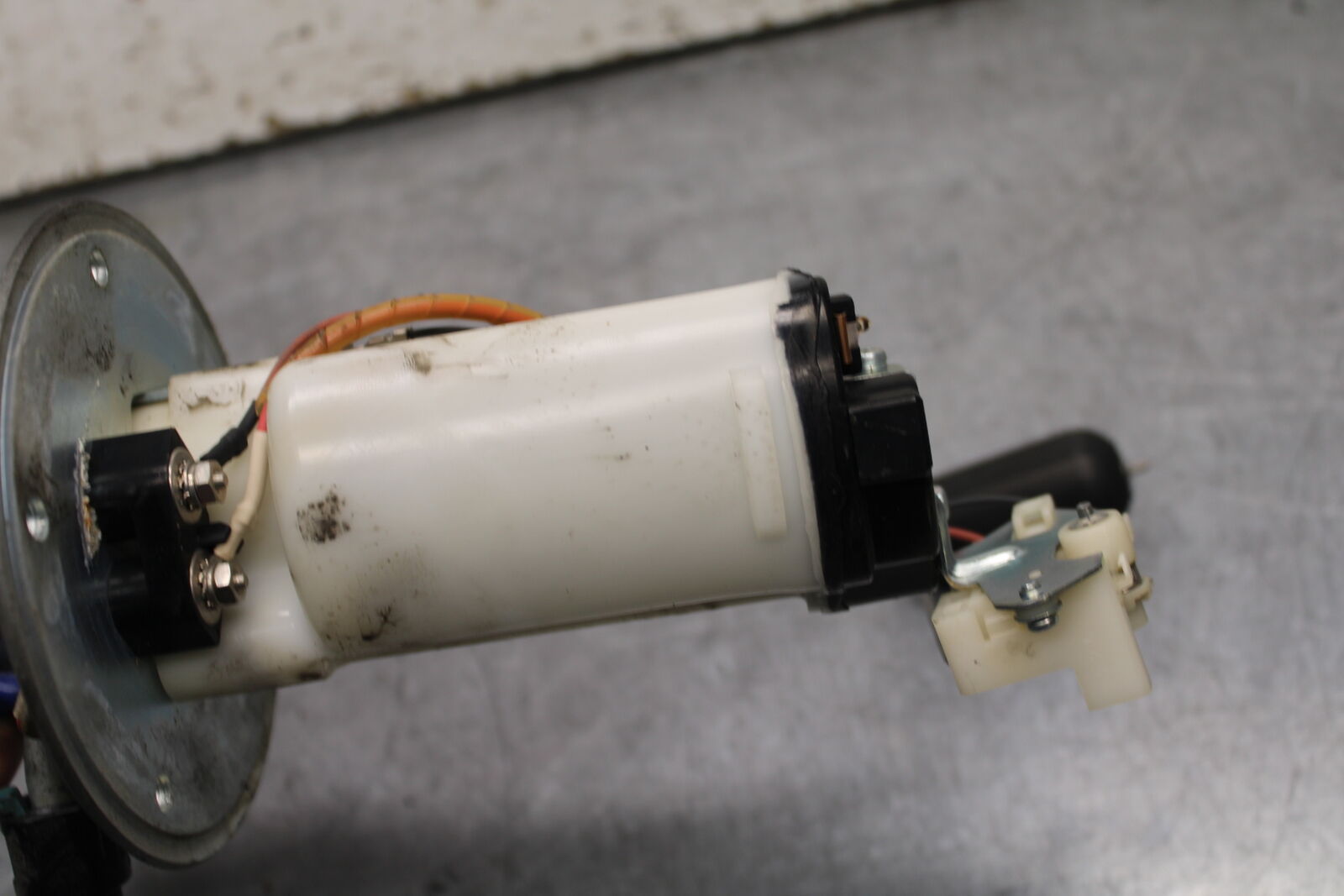 06-07 SUZUKI GSXR 600 FUEL PUMP GAS PETROL SENDER UNIT BB737