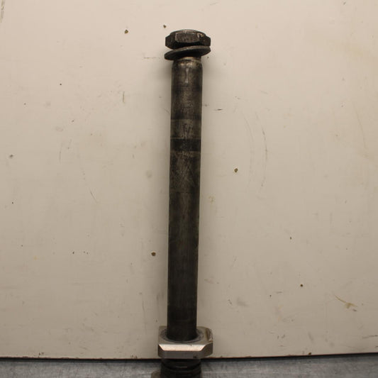 2007 Suzuki GSXR1000 REAR AXLE BACK WHEEL RIM PIVOT BOLT AXEL 64711-33E20 BB83