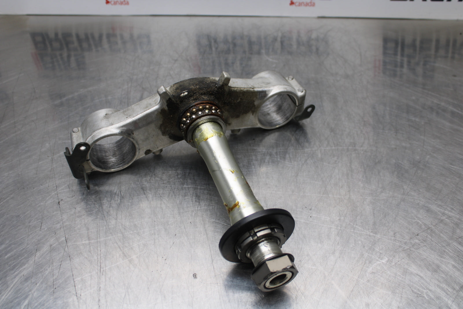 04-05 KAWASAKI NINJA ZX10R FRONT FORKS CLAMP LOWER TRIPLE TREE STEM BB163