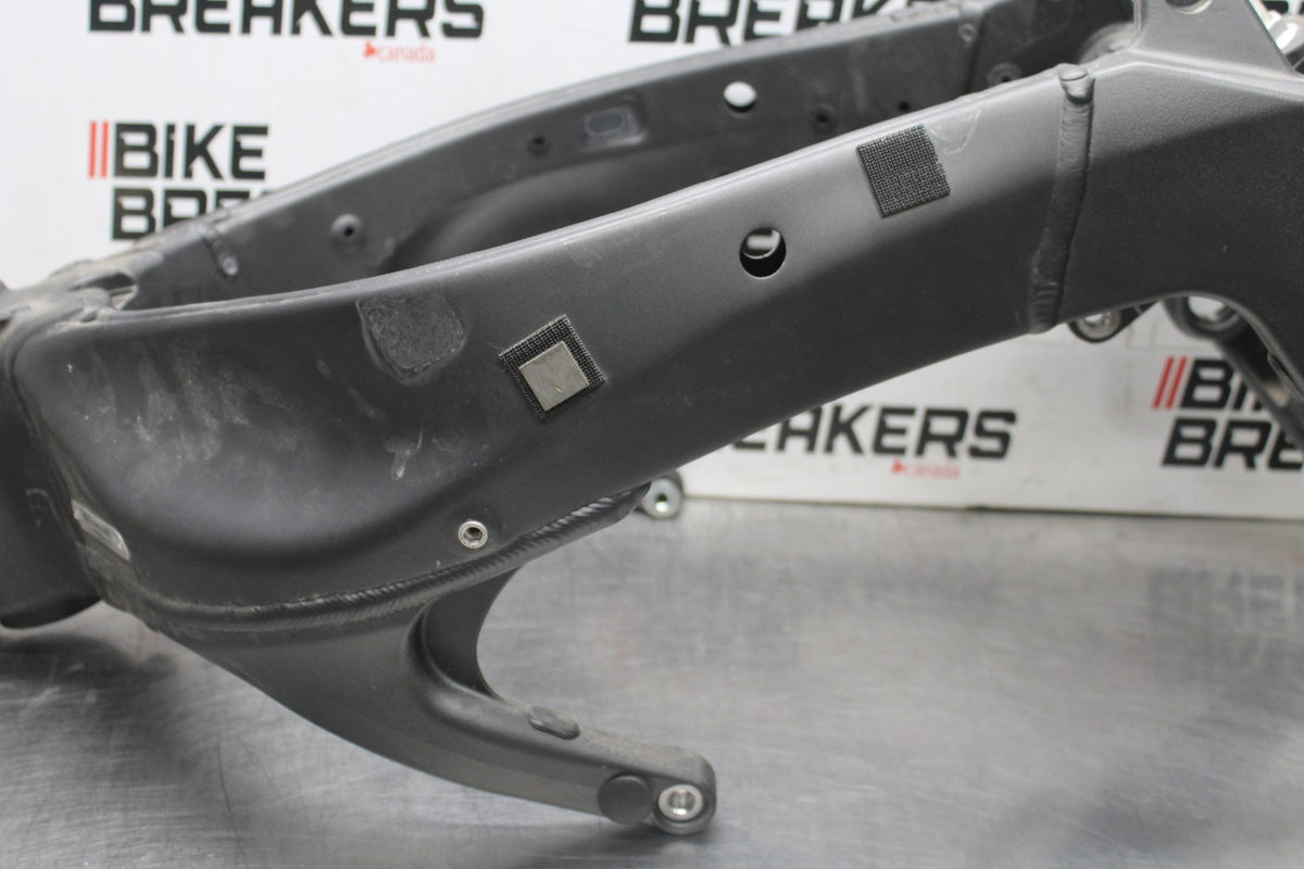 24-25 KAWASAKI NINJA ZX6R FRAME CHASSIS BB939