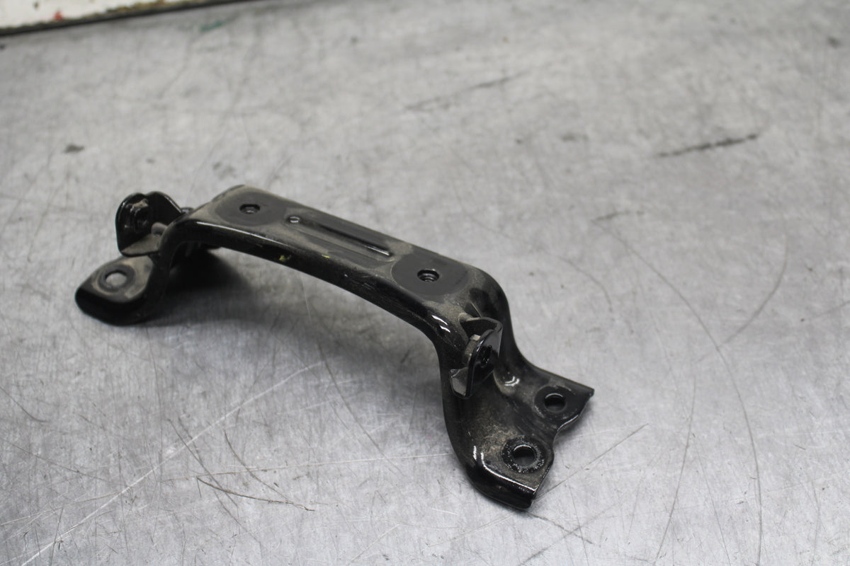 18-23 KAWASAKI NINJA 400 EX400 ABS GAS TANK FUEL CELL RESERVOIR BRACKET  BB747