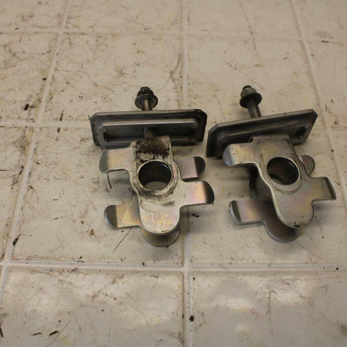 07 SUZUKI SV650 SWINGARM CHAIN TENSIONER ADJUSTMENT BRACKETS  BB13