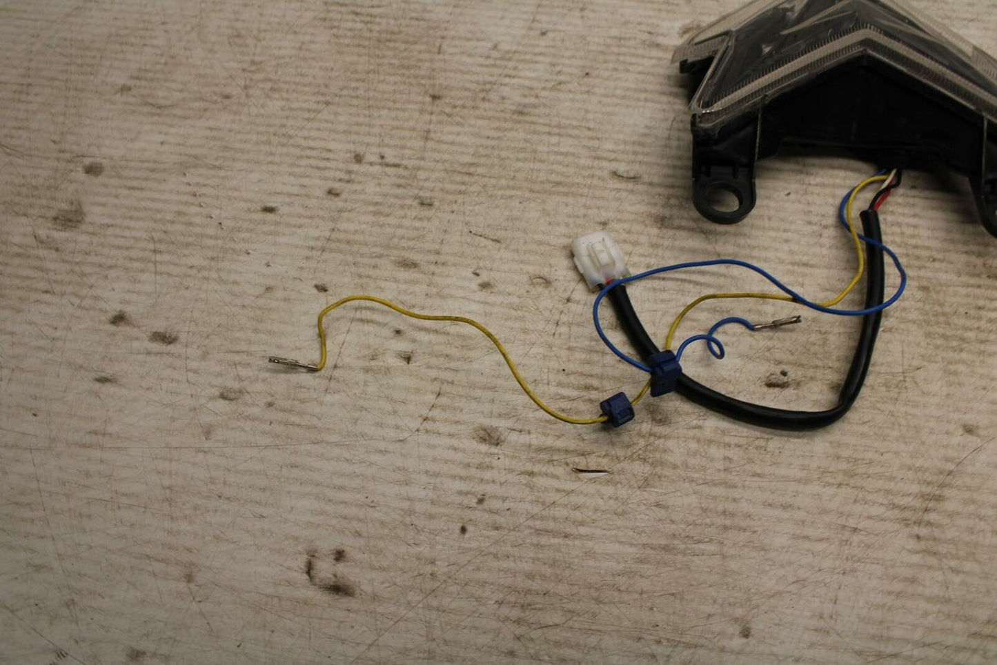 13-18 KAWASAKI NINJA ZX6R AFTERMARKET REAR TAIL TAILLIGHT BACK BRAKE LIGHT BB304