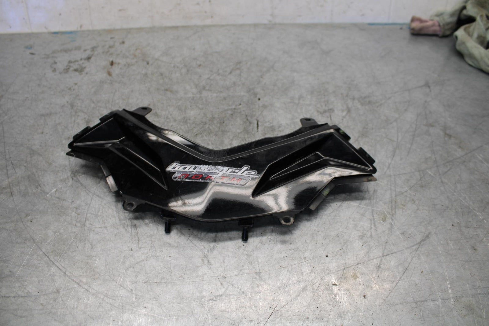 13-17 KAWASAKI NINJA 300 REAR BACK SEAT COVER TRIM FAIRING COVER BB429