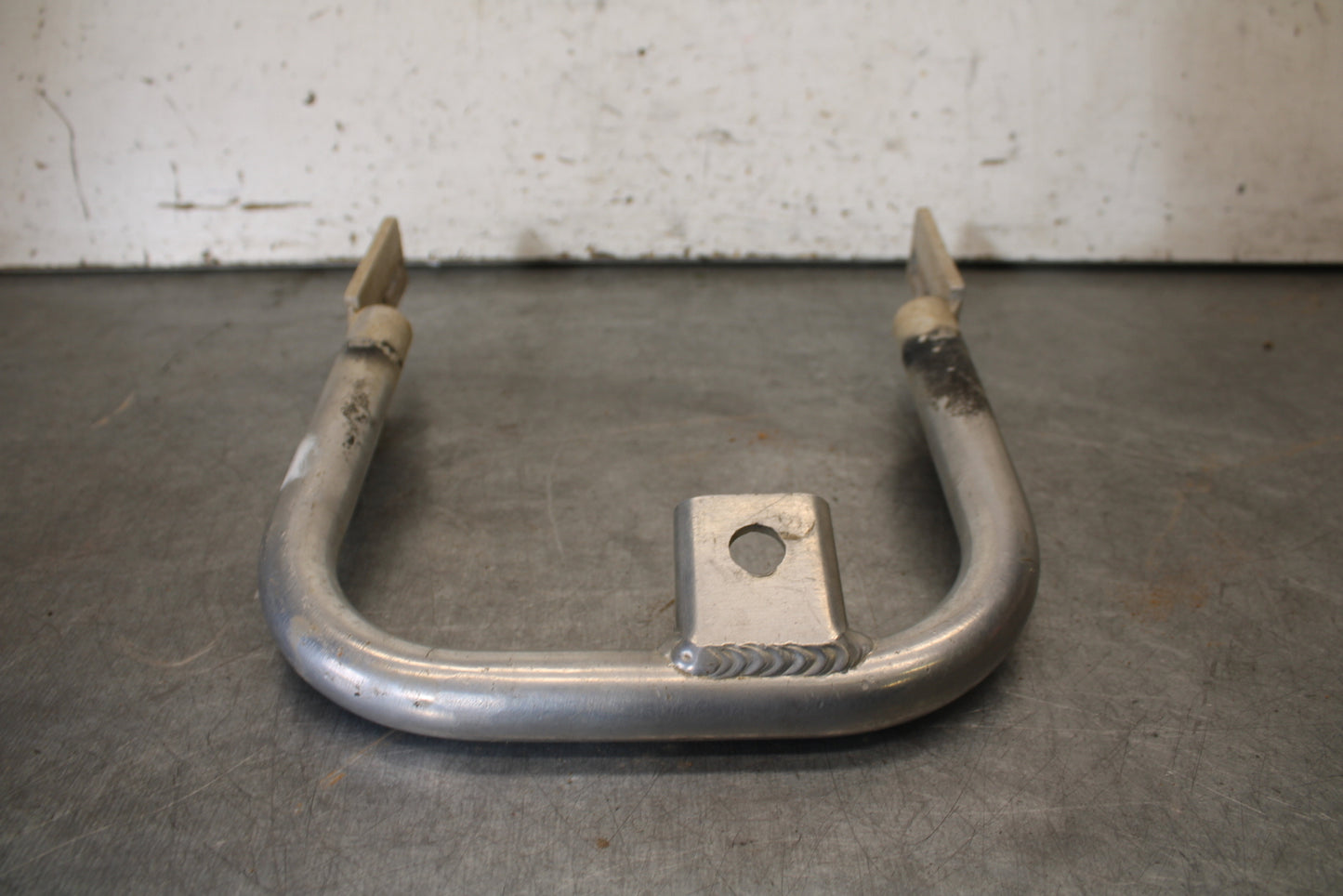 01-05 YAMAHA RAPTOR 660R REAR BACK BUMPER GRAB BAR BB695