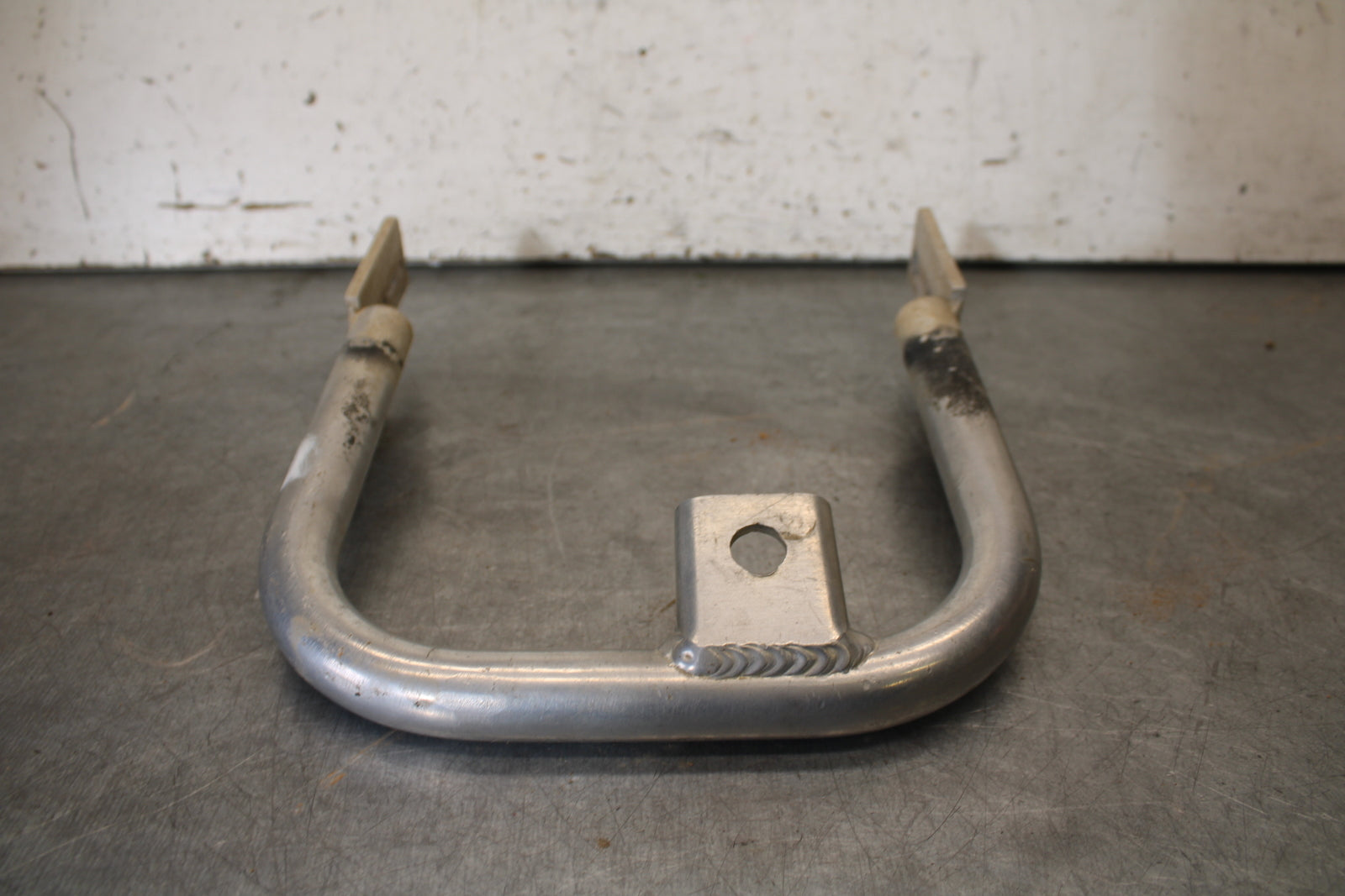 01-05 YAMAHA RAPTOR 660R REAR BACK BUMPER GRAB BAR BB695