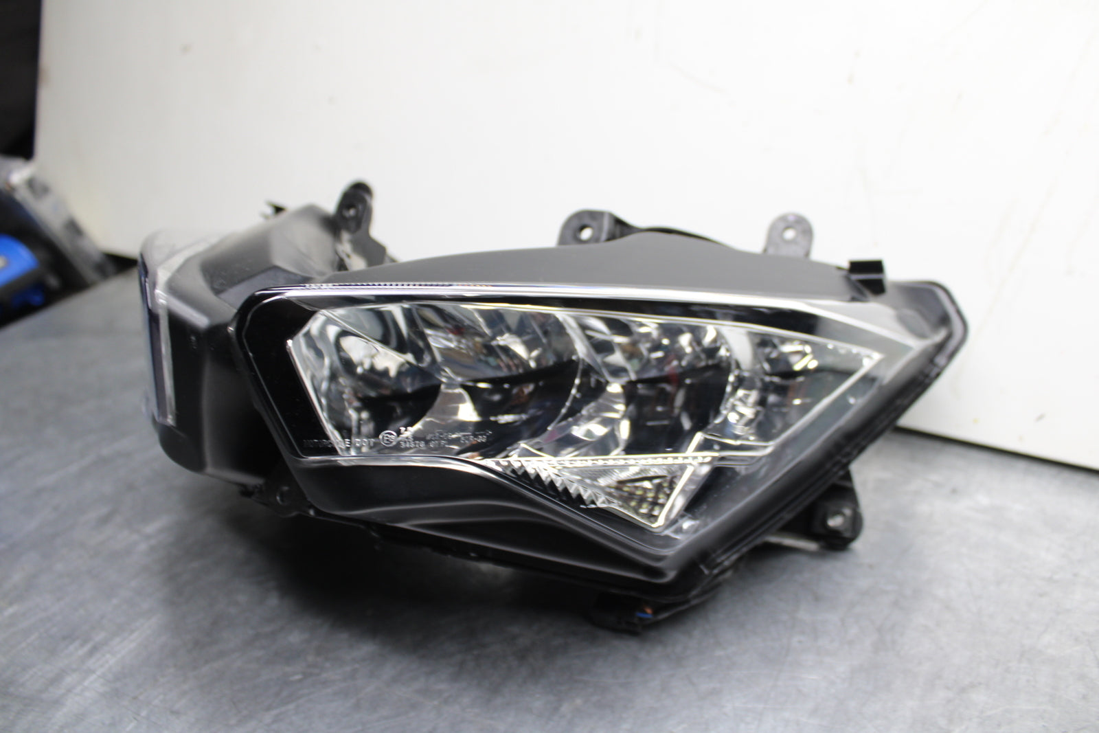 19-23 KAWASAKI NINJA ZX6R FRONT HEADLIGHT HEAD LIGHT LAMP BB749