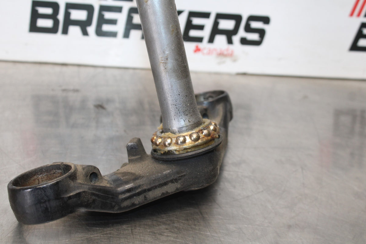 84 HONDA INTERCEPTOR 1000 VF1000F FRONT FORKS CLAMP LOWER TRIPLE TREE STEM BB878