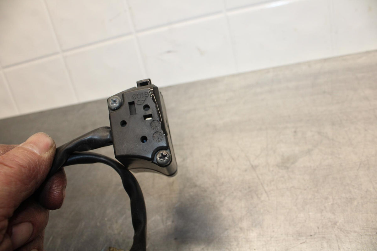 07-11 KTM  990 SUPER DUKE RIGHT CLIP ON HANDLE KILL OFF START SWITCH  BB578