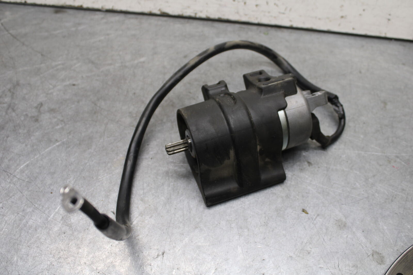 22-24 YAMAHA XSR900 ENGINE STARTING STARTER MOTOR -DC 12V BB683