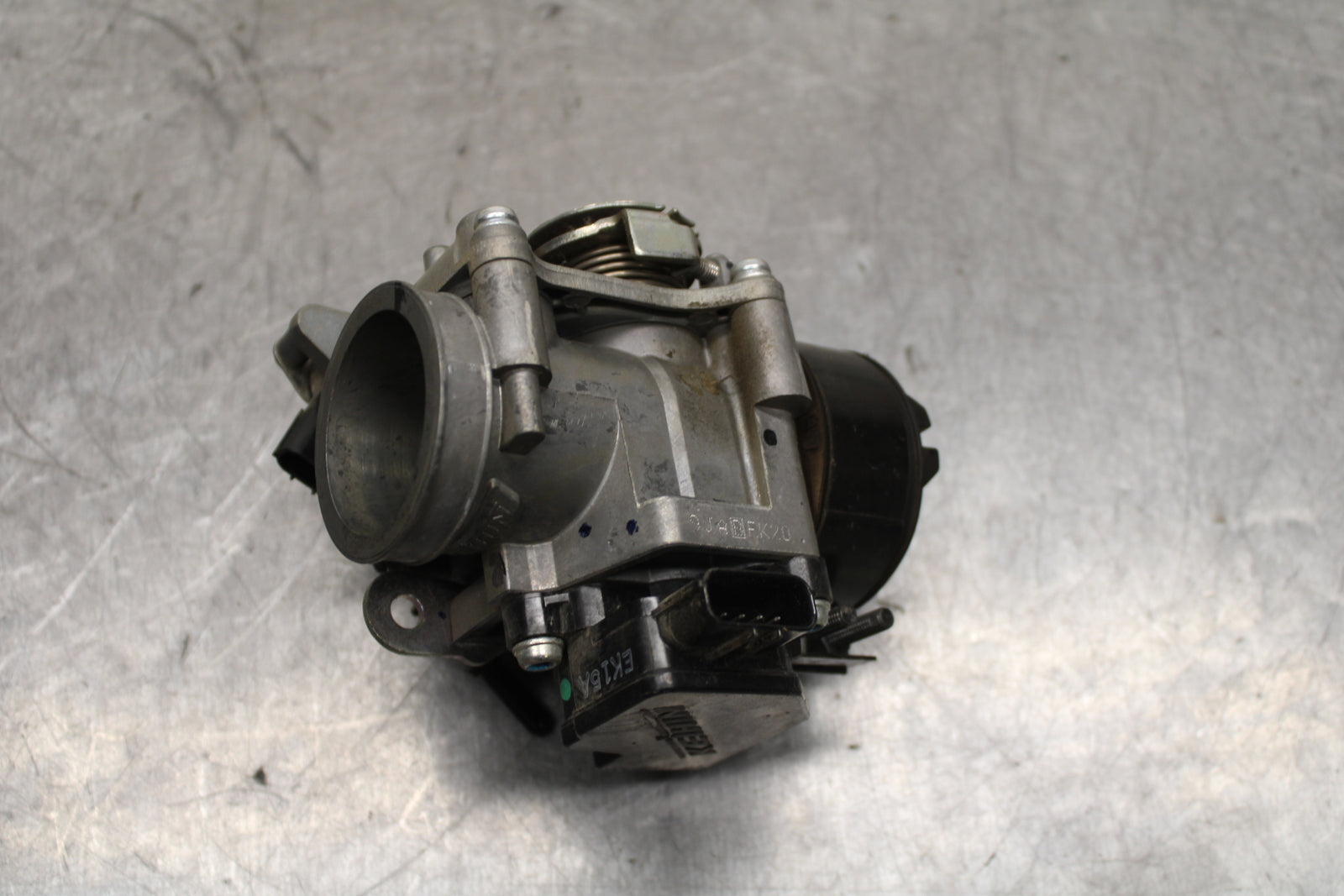 15-16 HONDA CB300F MAIN FUEL INJECTORS / THROTTLE BODIES BB740