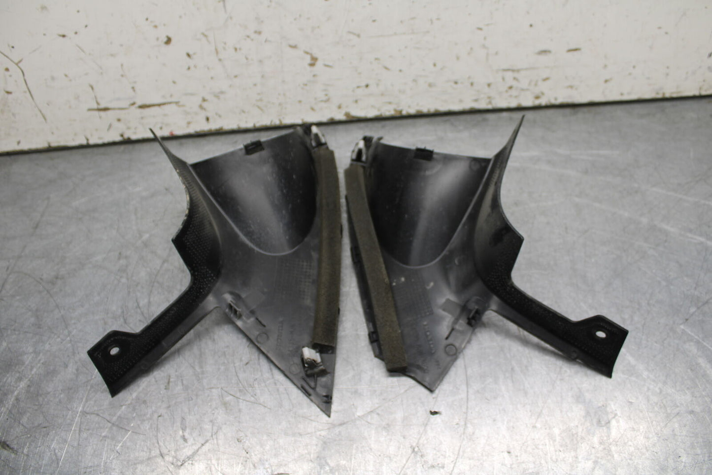 14 HONDA CTX1300A INNER UPPER FAIRING COWL PLASTIC COVER BB732