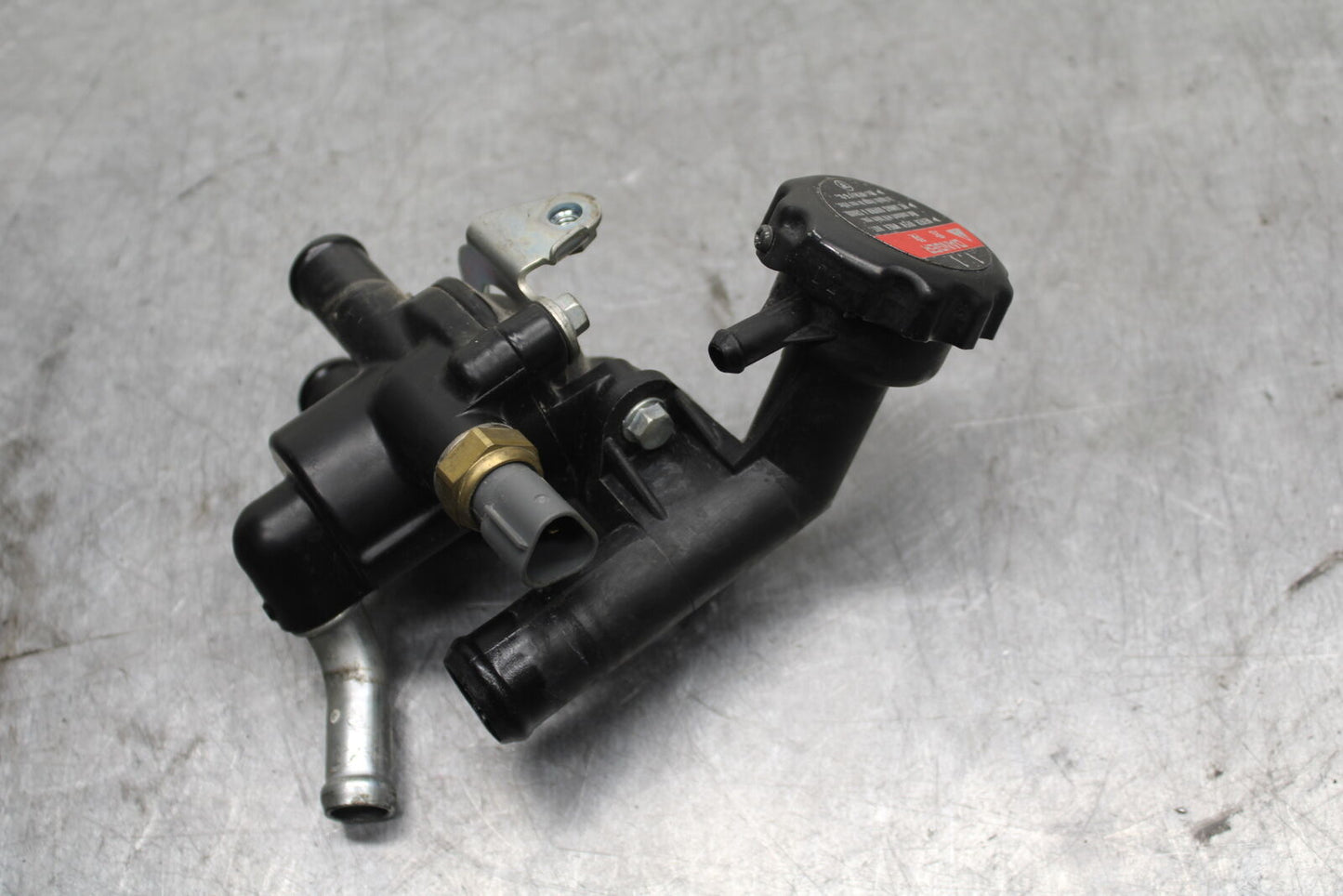10-13 HONDA SHADOW RS 750 VT750RS THERMOSTAT W HOUSING ASSEMBLY BB718