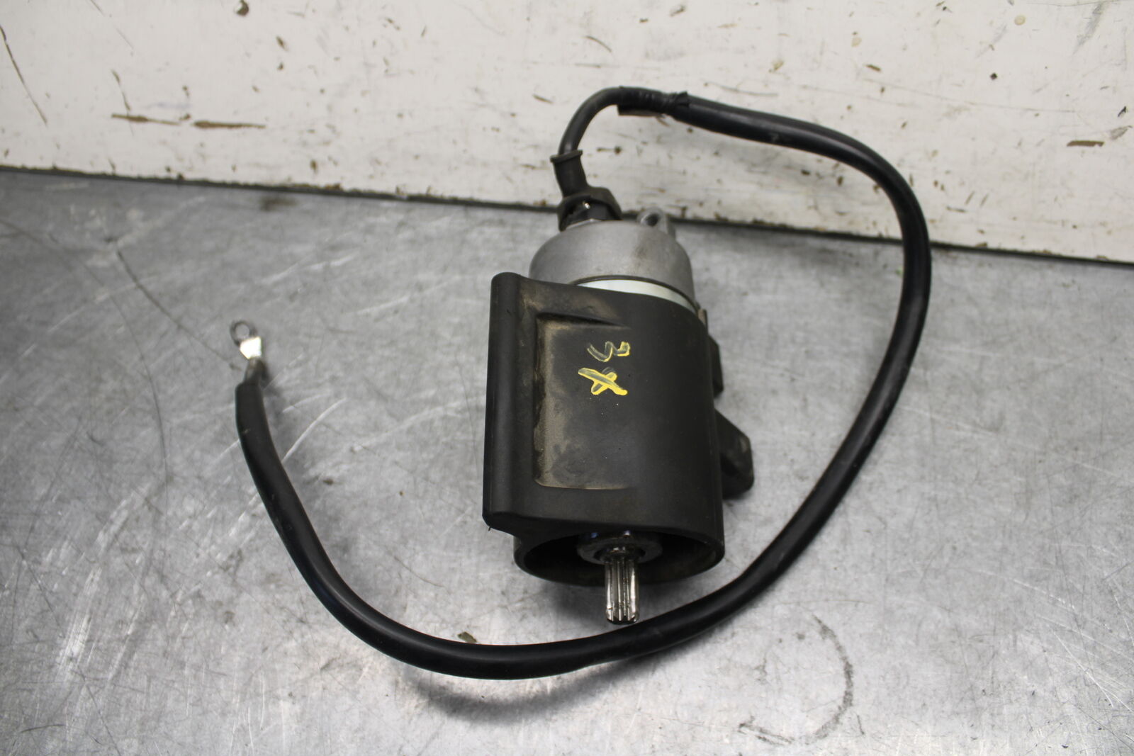 22-24 YAMAHA XSR900 ENGINE STARTING STARTER MOTOR -DC 12V BB683