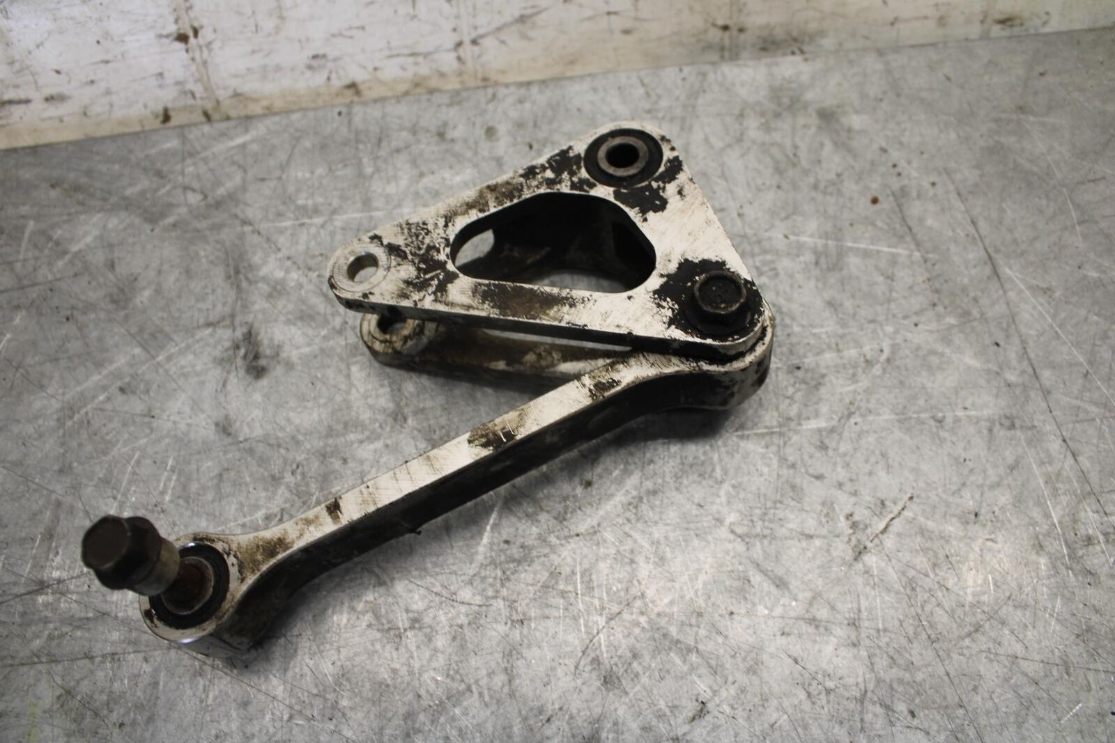 1999 Yamaha YZF R1 REAR DOGBONE SHOCK LINKAGE LINK 4XV-2217A-00-00 BB50