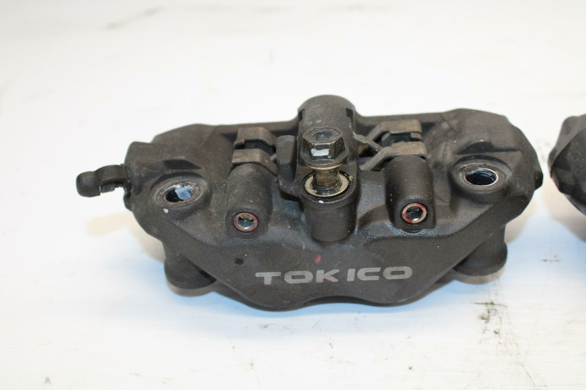 04-05 HONDA CBR1000RR RIGHT LEFT FRONT BRAKE CALIPER SET PAIR CALIPERS BB242