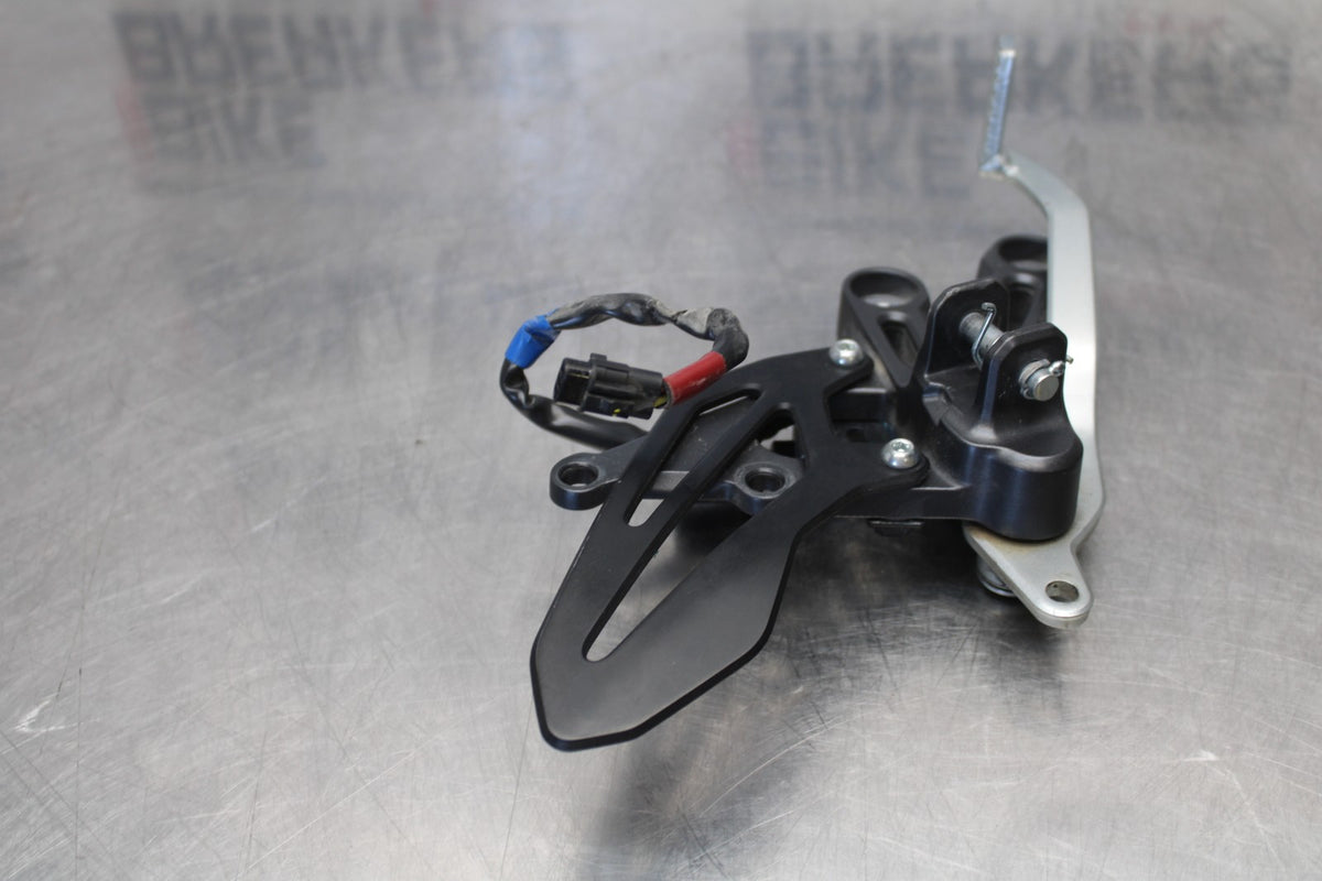 22-25 YAMAHA YZF R7 RIGHT REARSET REAR SET DRIVER FOOT PEG REST STOP BB182