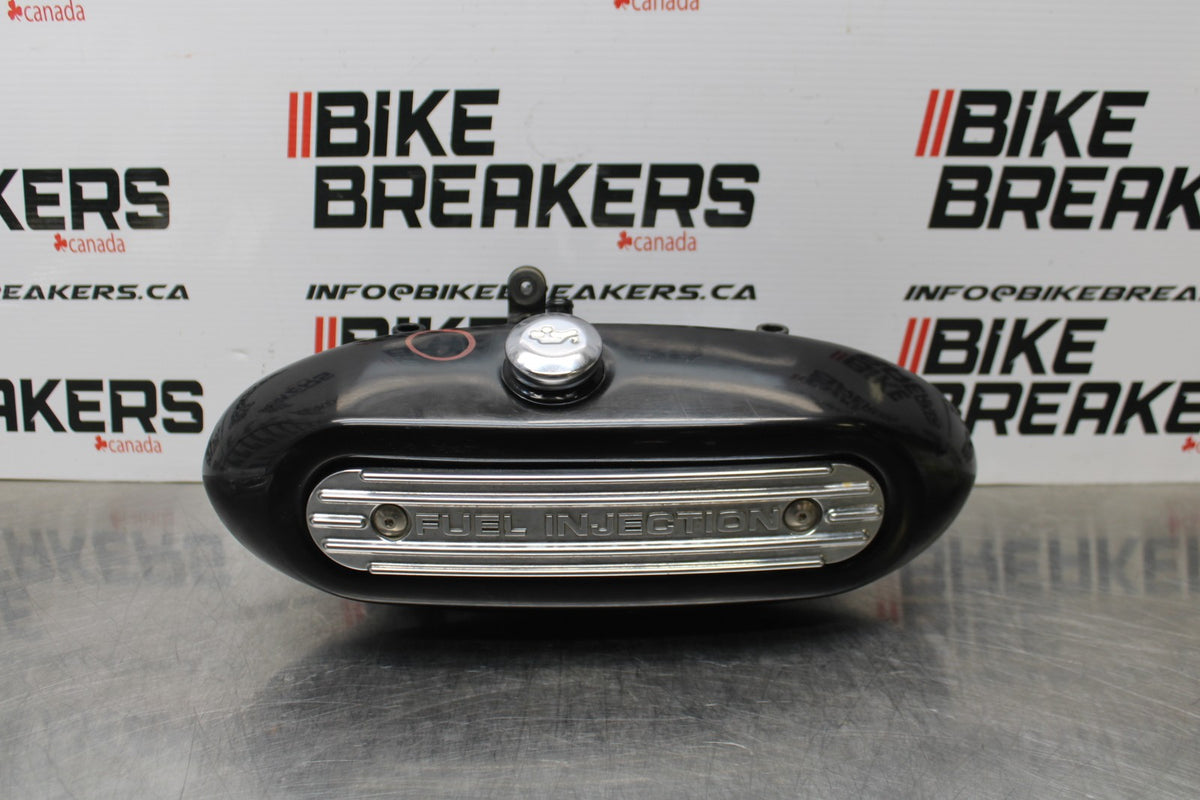 05 TRIUMPH ROCKET III ENGINE OIL TANK PAN BOX BB186