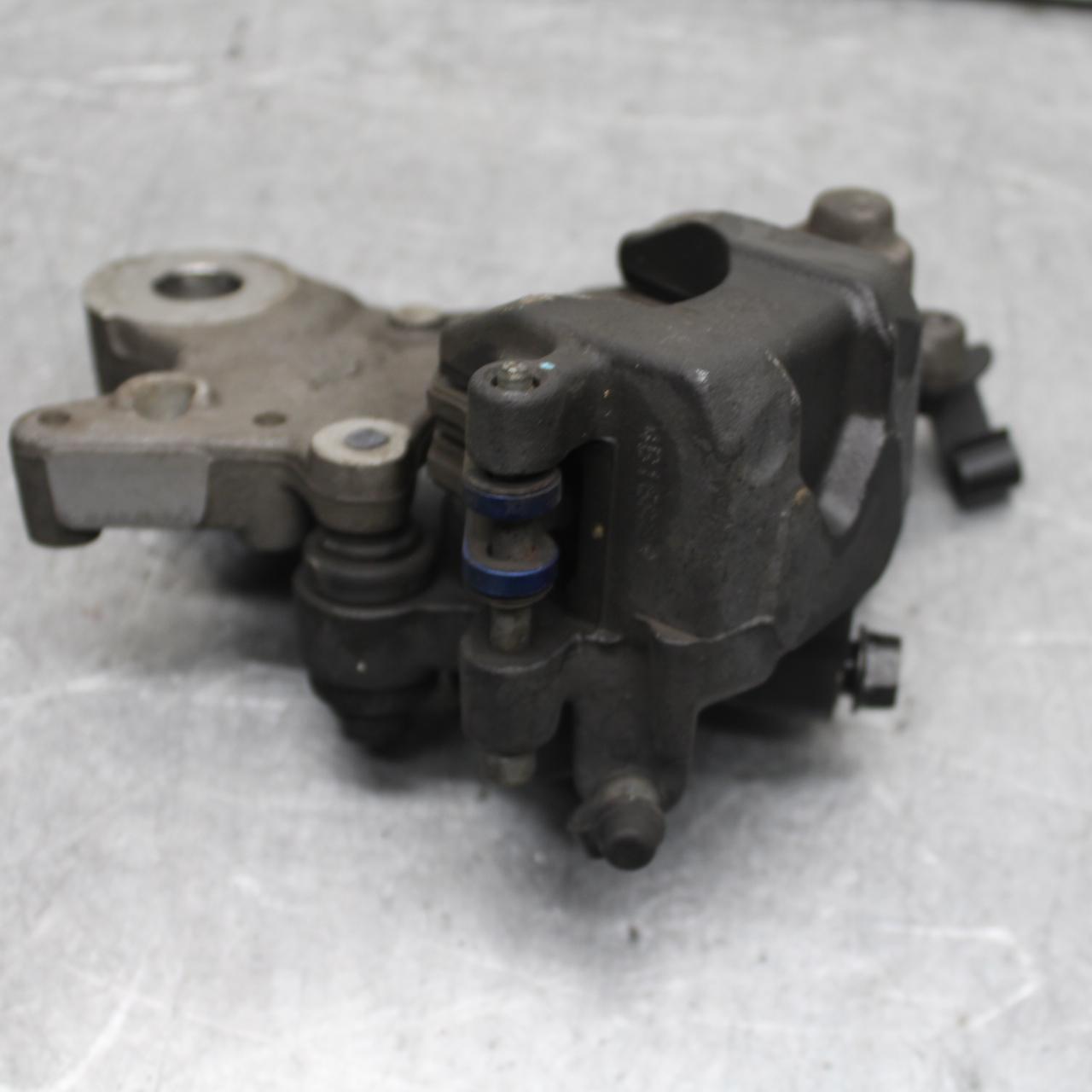15-18 HONDA CB300FA REAR BACK BRAKE CALIPER W MOUNT BRACKET BB646