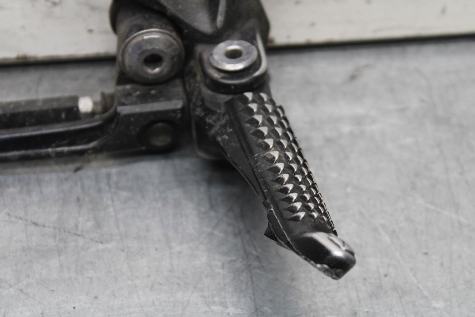 09-12 KAWASAKI NINJA ZX6R LEFT REARSET REAR SET DRIVER FOOT PEG REST STOP BB640