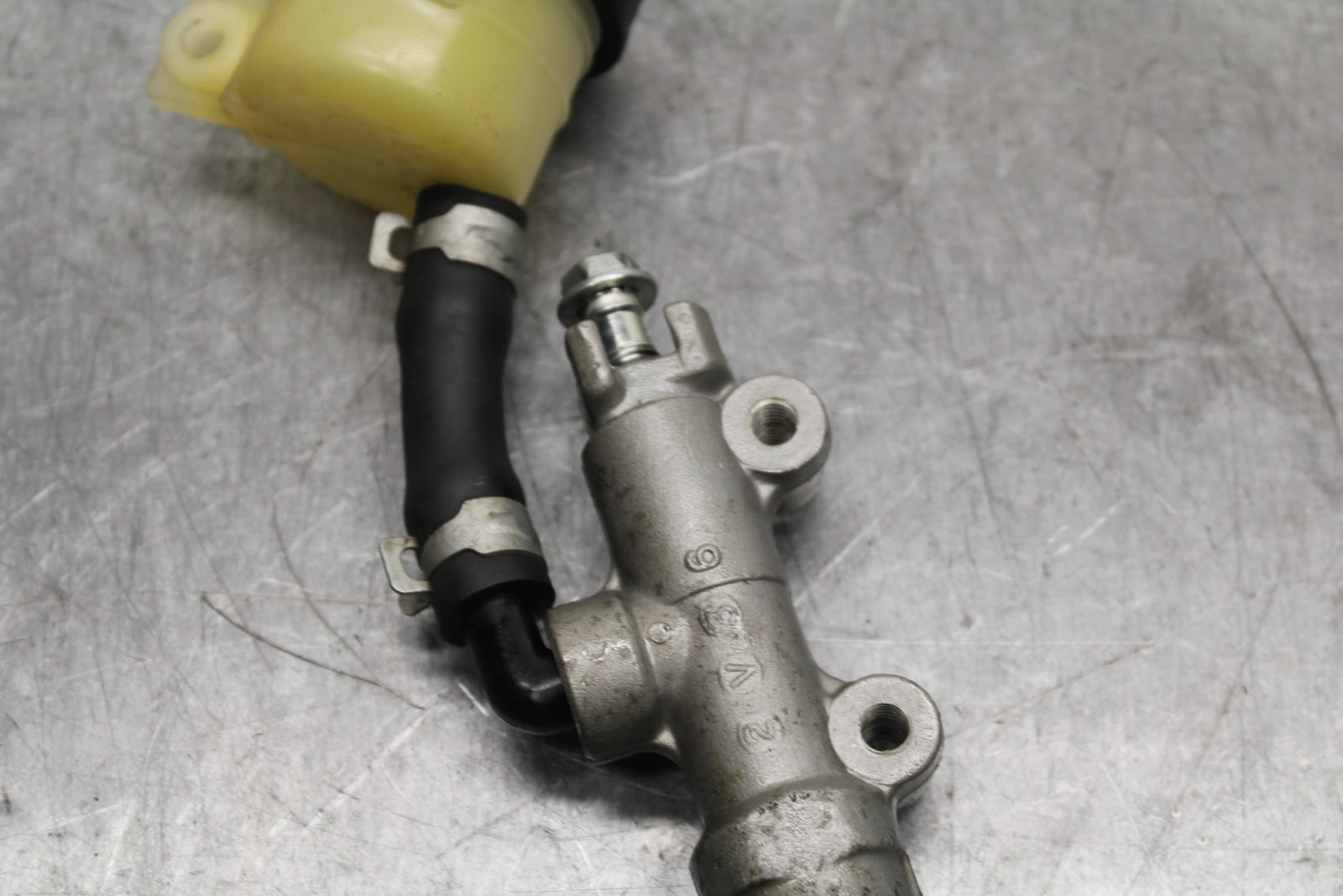 03-08 KAWASAKI VULCAN 1600 REAR BACK BRAKE MASTER CYLINDER W RESERVOIR BB123