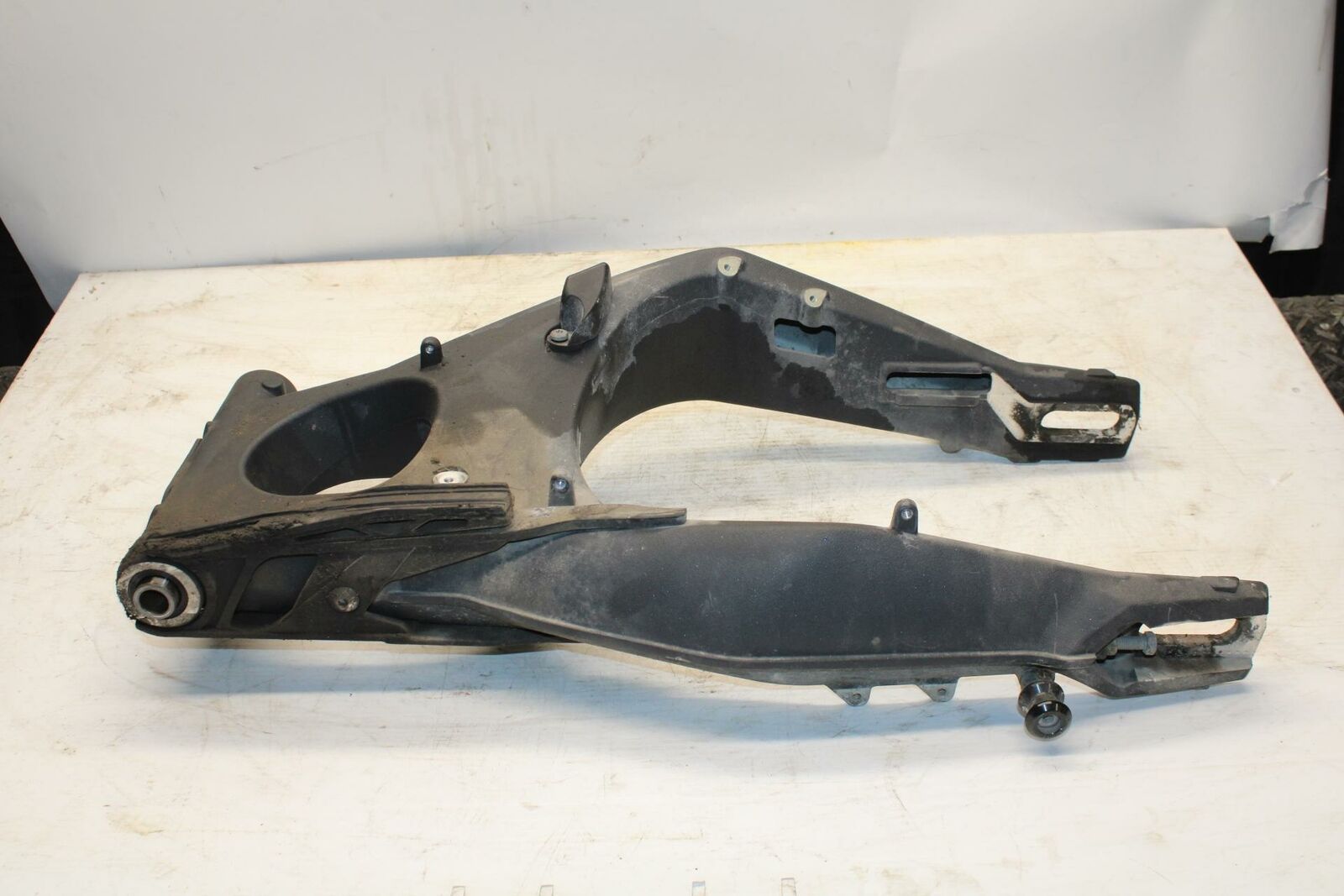 07-16 TRIUMPH STREET TRIPLE REAR SWINGARM BACK SUSPENSION SWING ARM BB356