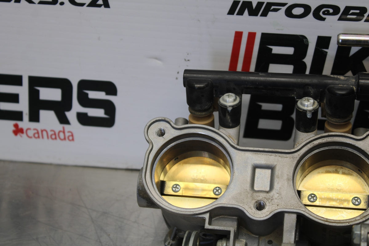 15-17 YAMAHA YZF R1 MAIN FUEL INJECTORS / THROTTLE BODIES BB190