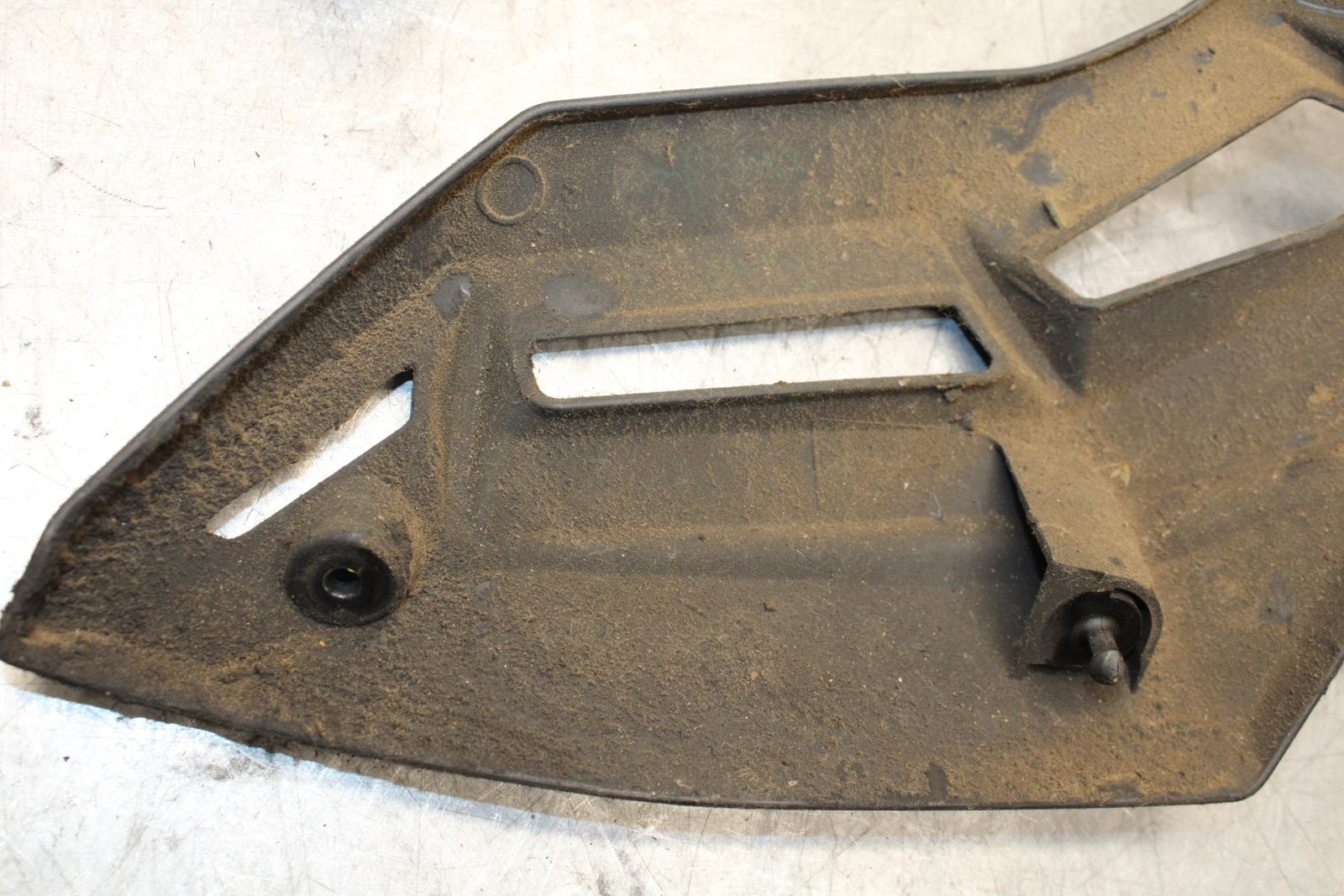 17 KAWASAKI Z900 ZR900 ENGINE COVER BB549