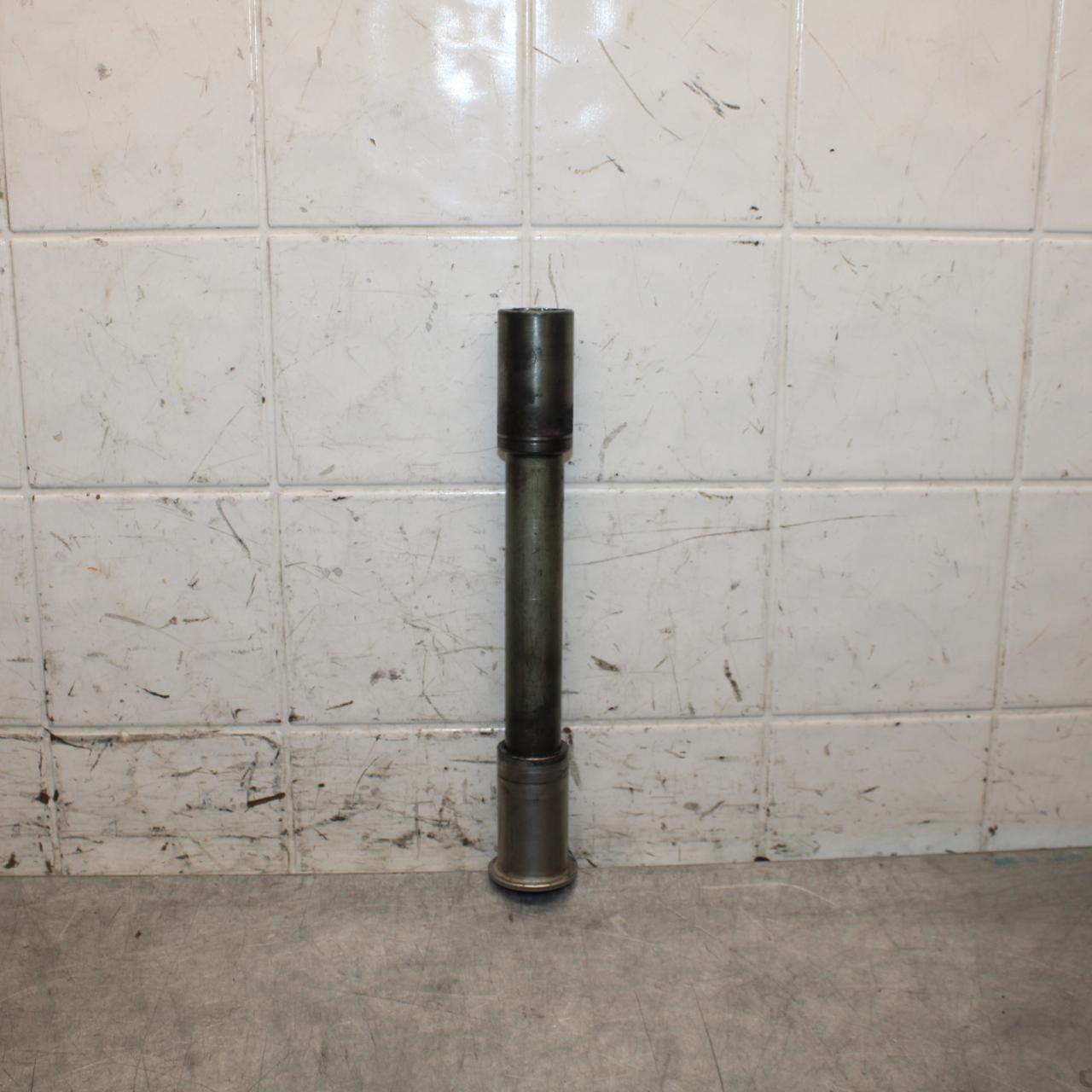 2001 Suzuki GSXR750 FRONT WHEEL RIM AXLE BOLT 54711-35F00 54711-35F10  BB553