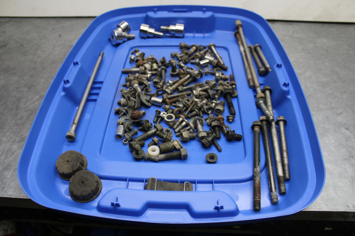 02-03 YAMAHA V STAR 1100 MOUNTING BOLTS HARDWARE MOTOR SCREWS BB124