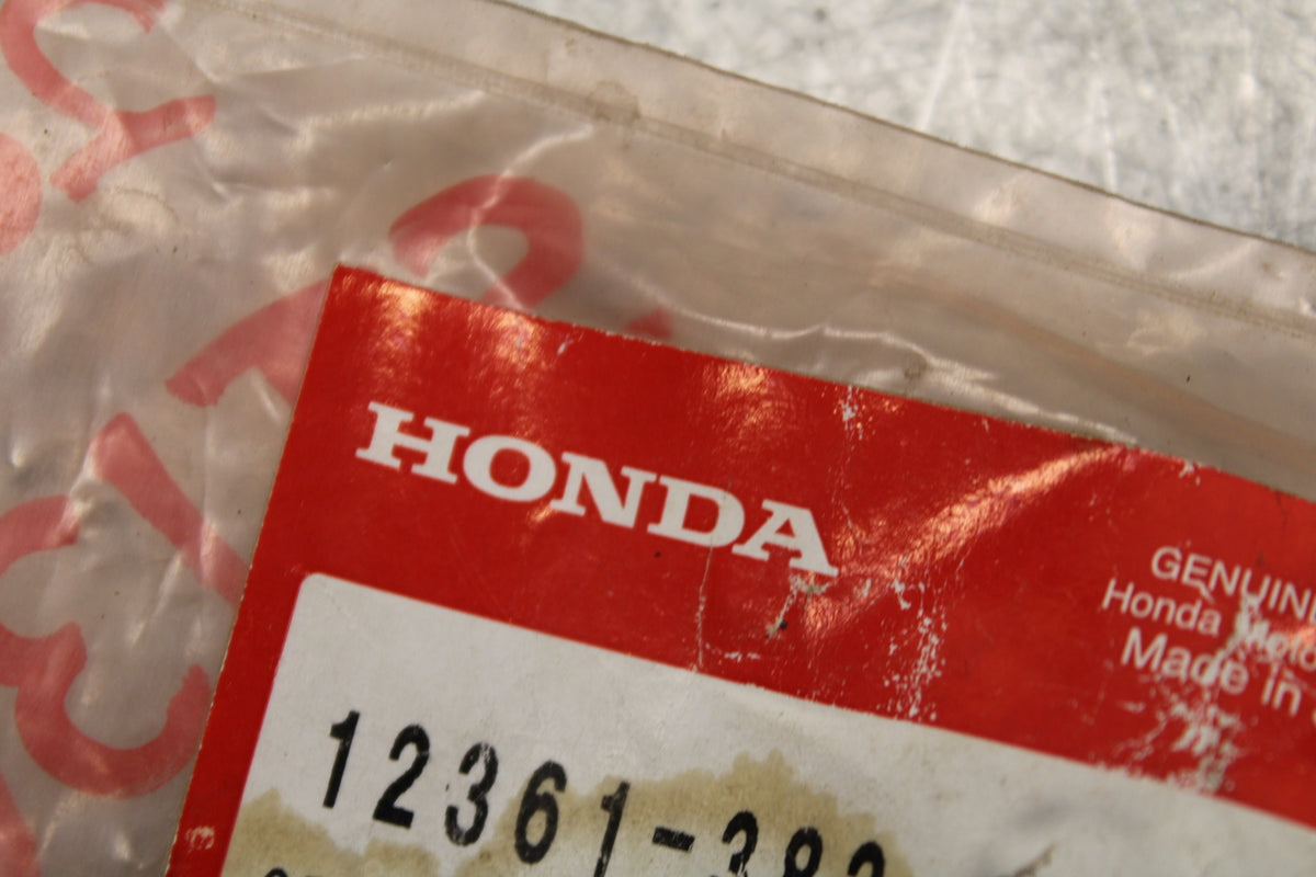 04-12 HONDA ST1300A FINAL DRIVE DIFFERENTIAL FILL CAP OEM BB669