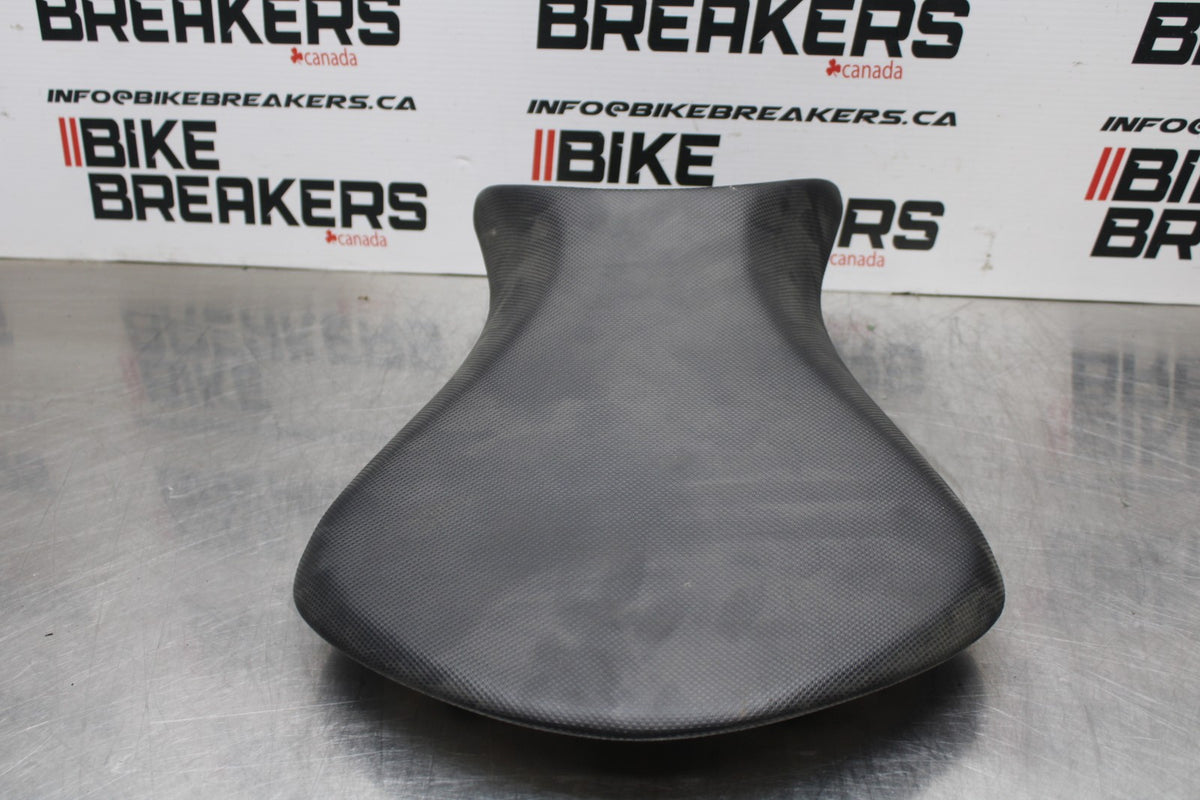 07-08 KAWASAKI NINJA ZX6R FRONT DRIVERS SEAT PAD SADDLE PILLION BB199