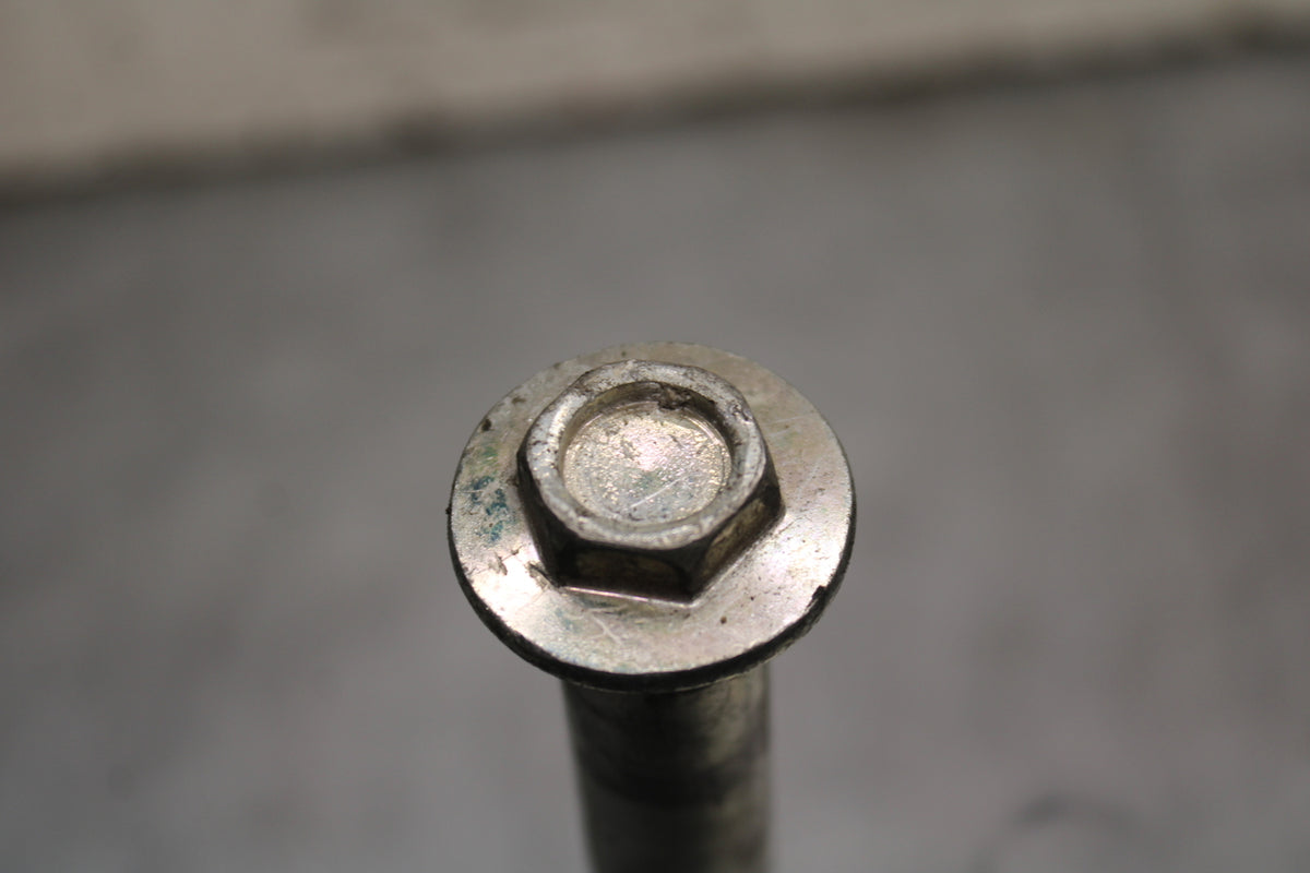 19-22 KAWASAKI Z400 REAR AXLE BACK WHEEL RIM PIVOT BOLT AXEL BB738