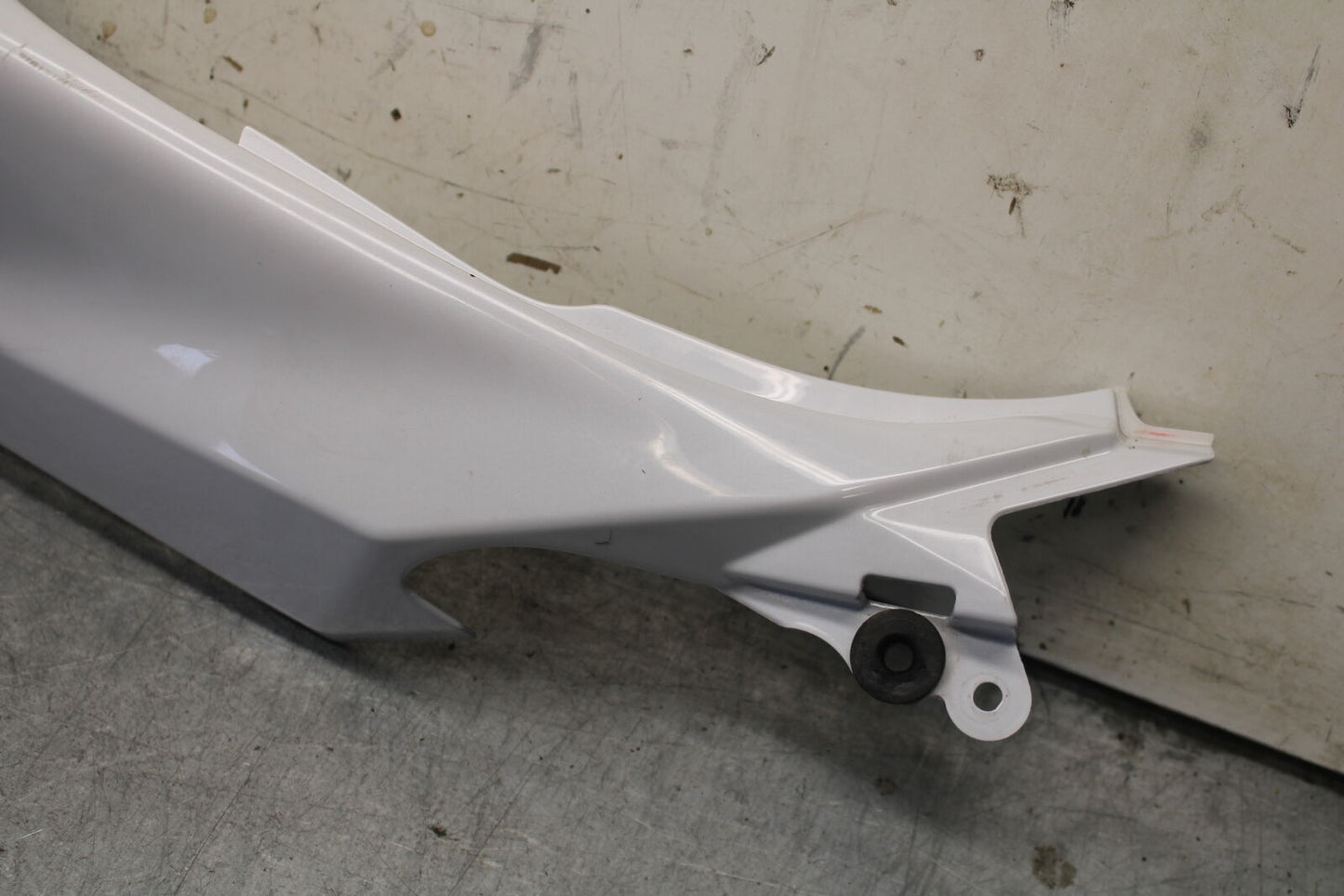 18-23 KAWASAKI NINJA 400 RIGHT REAR BACK TAIL FAIRING COWL SHROUD BB660