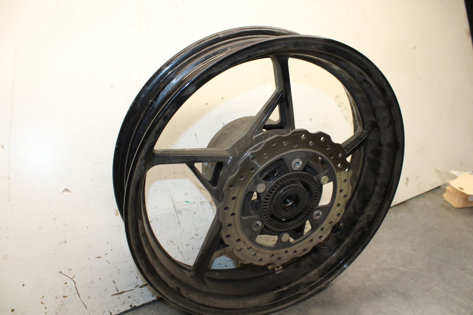 19-22 KAWASAKI Z400 REAR WHEEL BACK RIM BB738