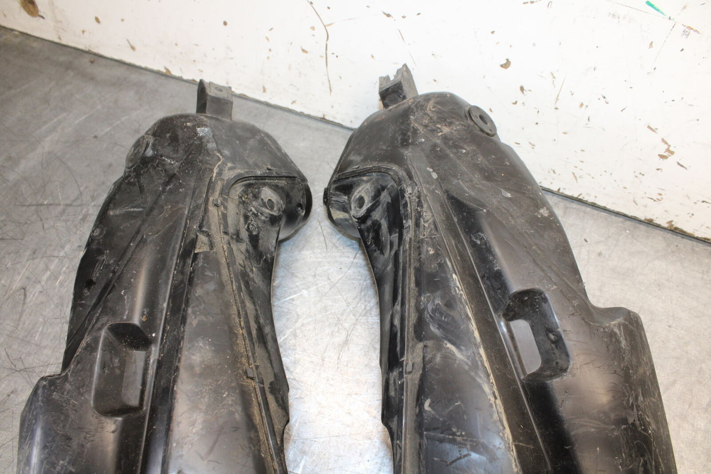 06-07 SUZUKI GSXR 600 RIGHT LEFT AIR INTAKE DUCTS BB243